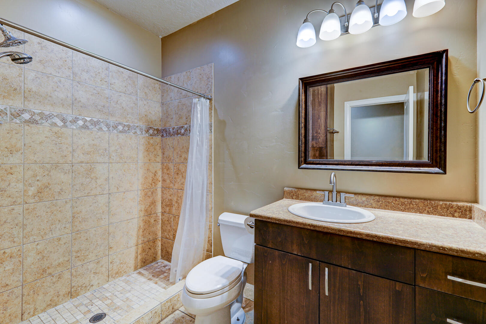 ESTATES AT HIDDEN VALLEY - Residential