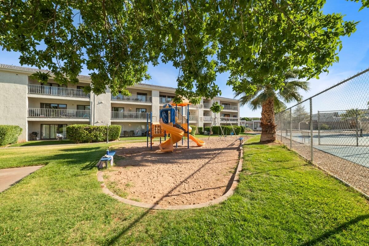 LAS PALMAS RESORT CONDOS - Residential