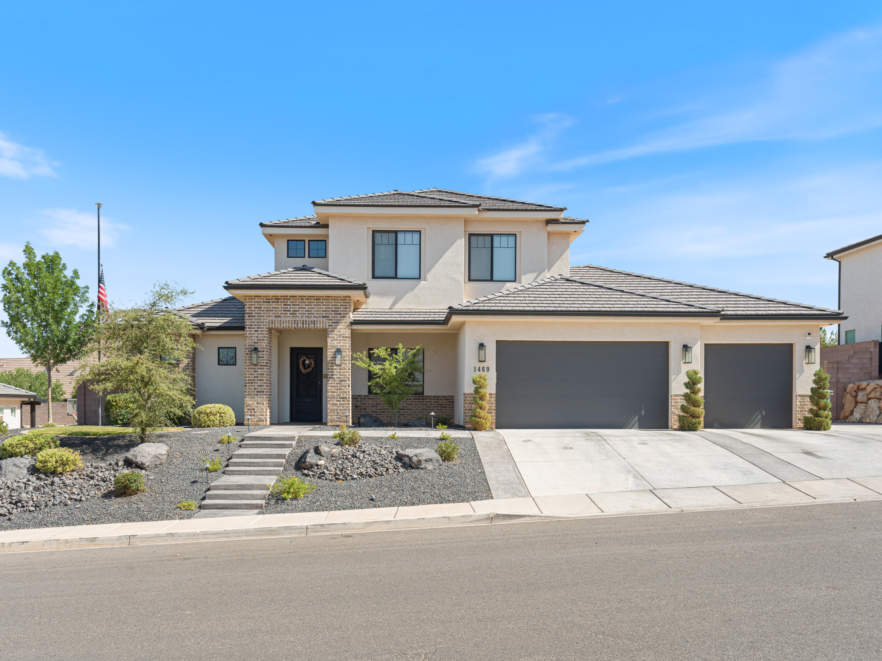 SHOOTING STAR - Residential