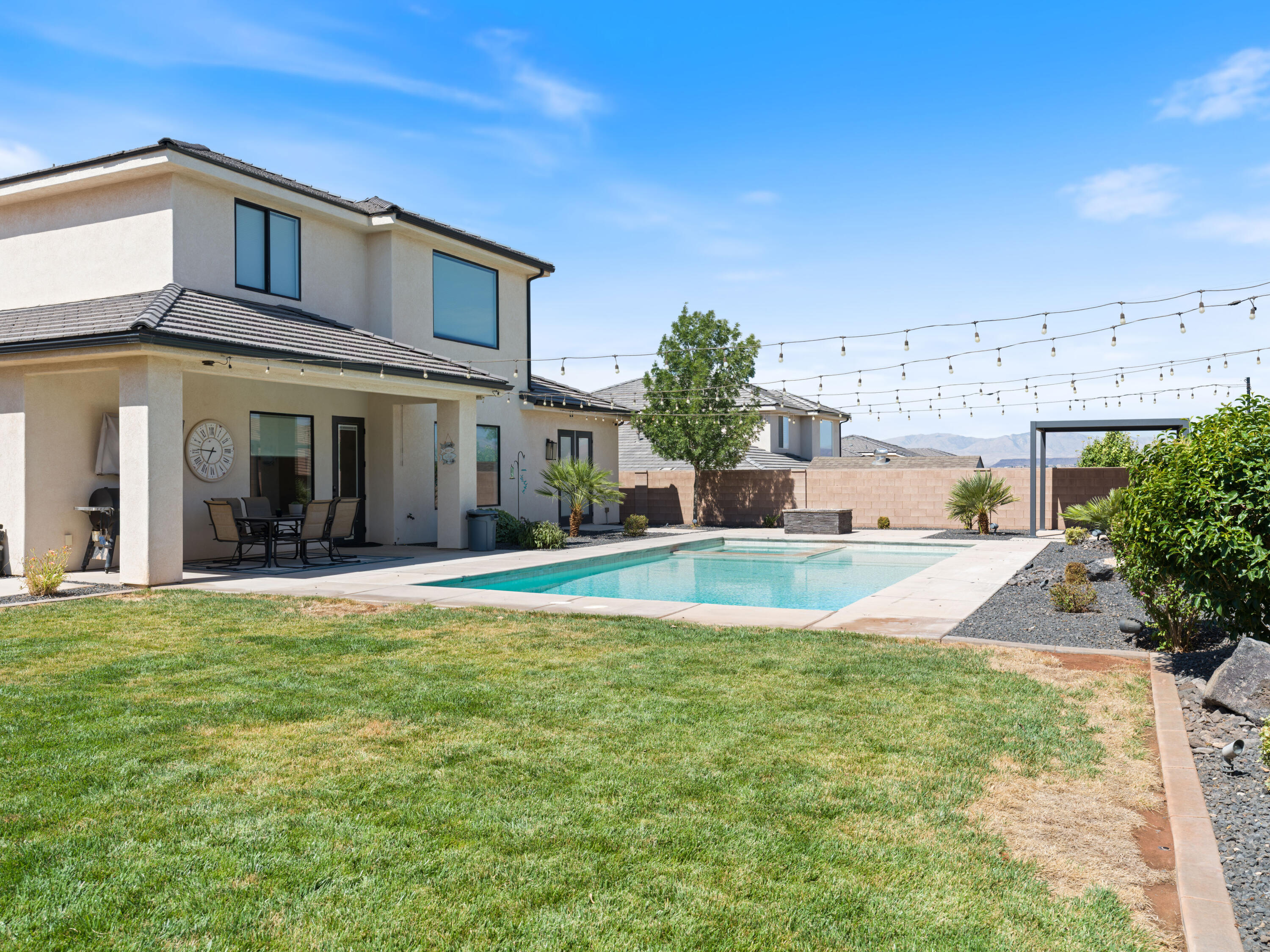 SHOOTING STAR - Residential