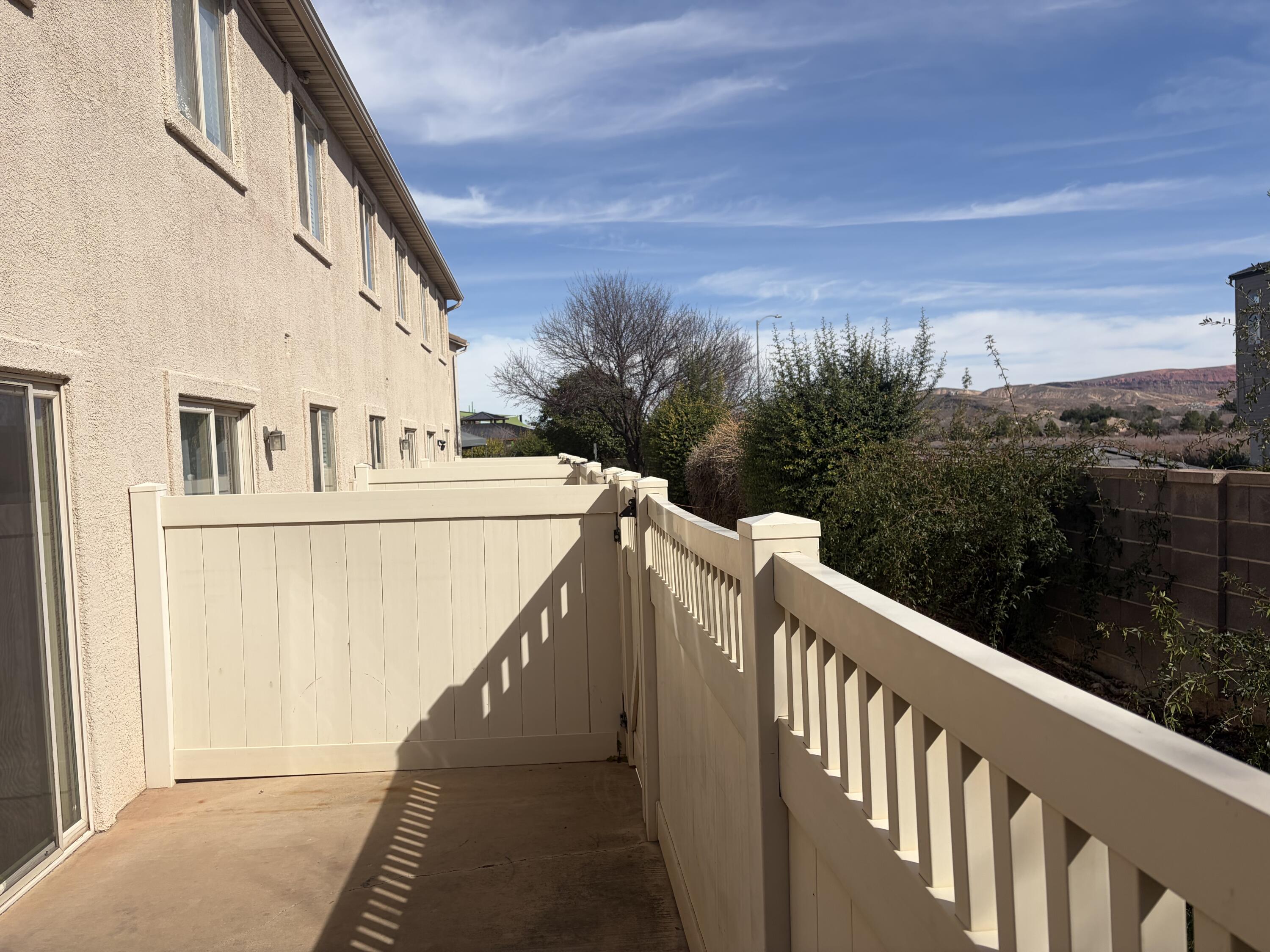 BEDROCK TOWNHOMES - Residential