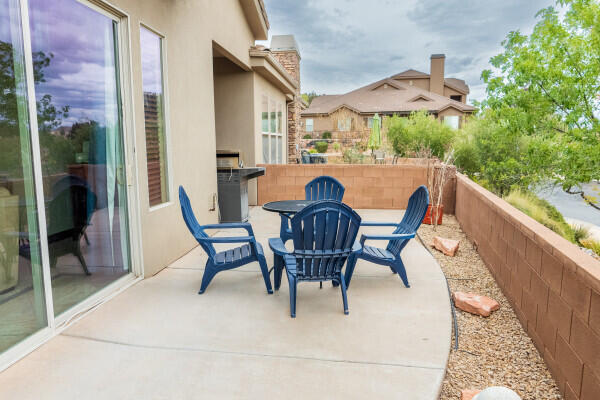 CORAL RIDGE TOWNHOMES - Residential