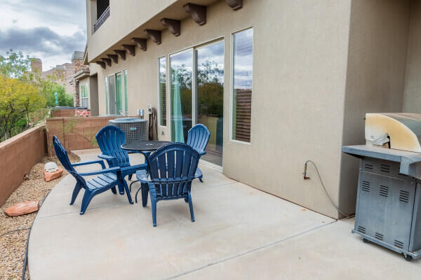 CORAL RIDGE TOWNHOMES - Residential