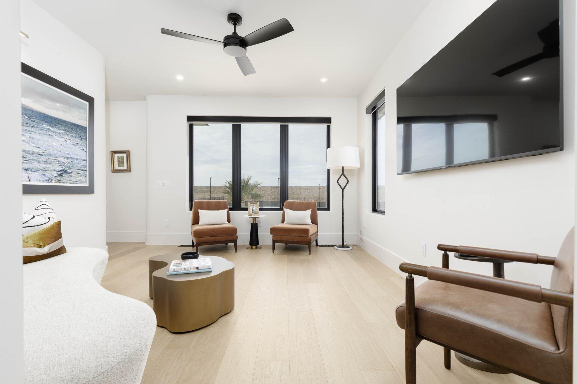 SOUTHERN SHORES - Residential