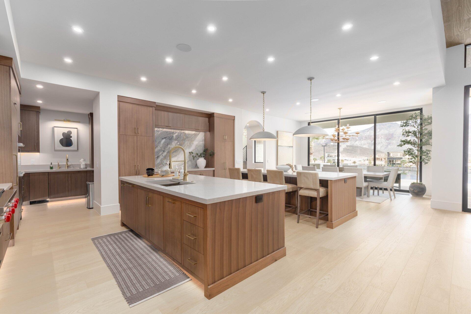 SOUTHERN SHORES - Residential