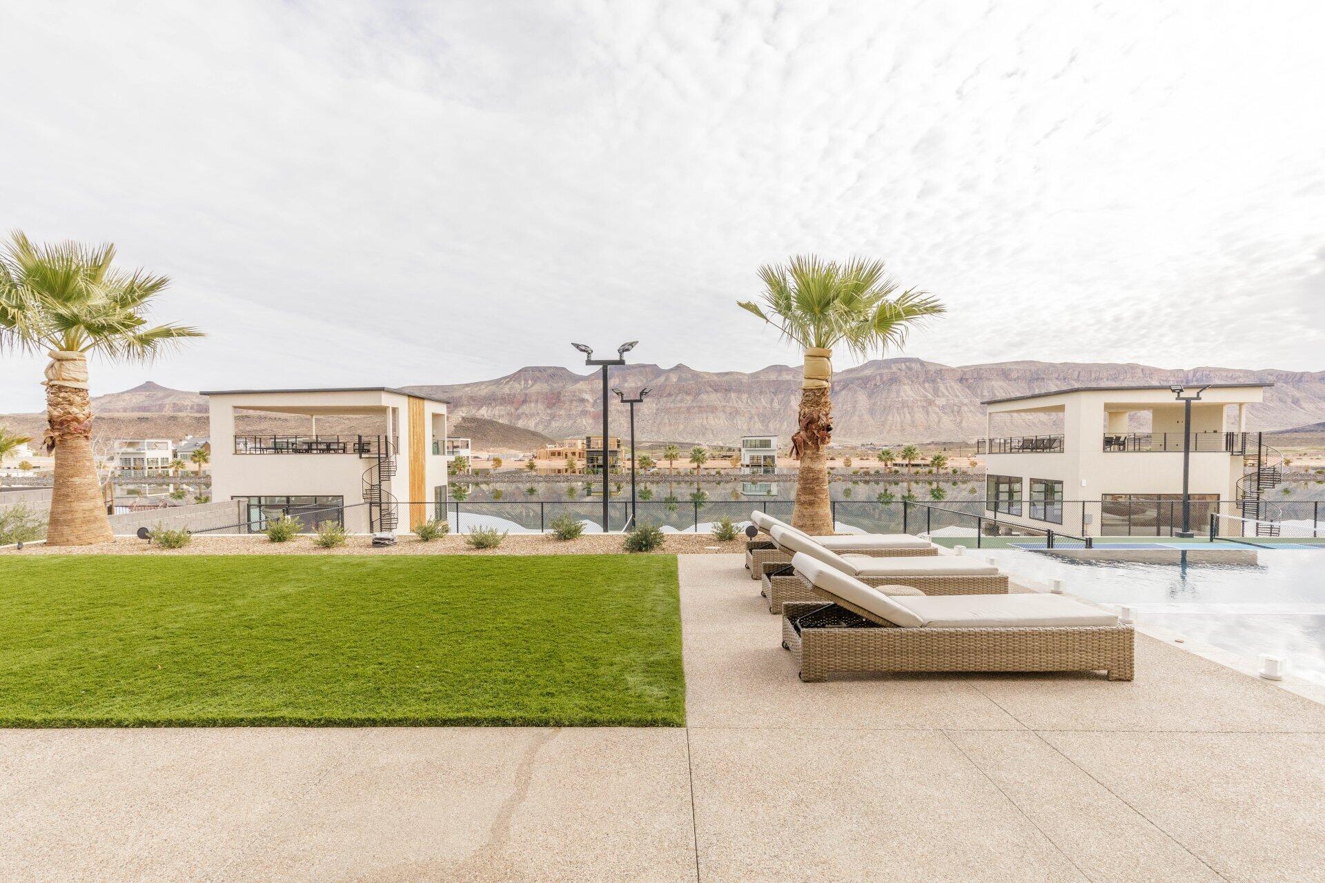 SOUTHERN SHORES - Residential