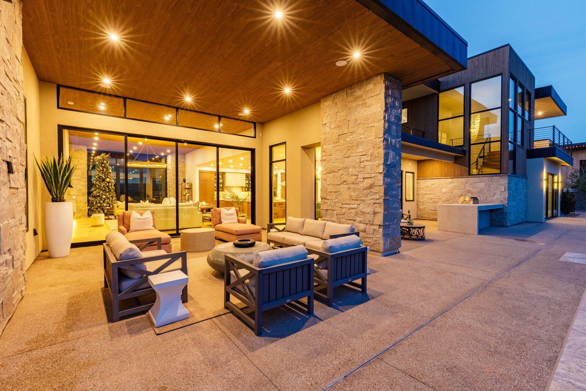 SOUTHERN SHORES - Residential