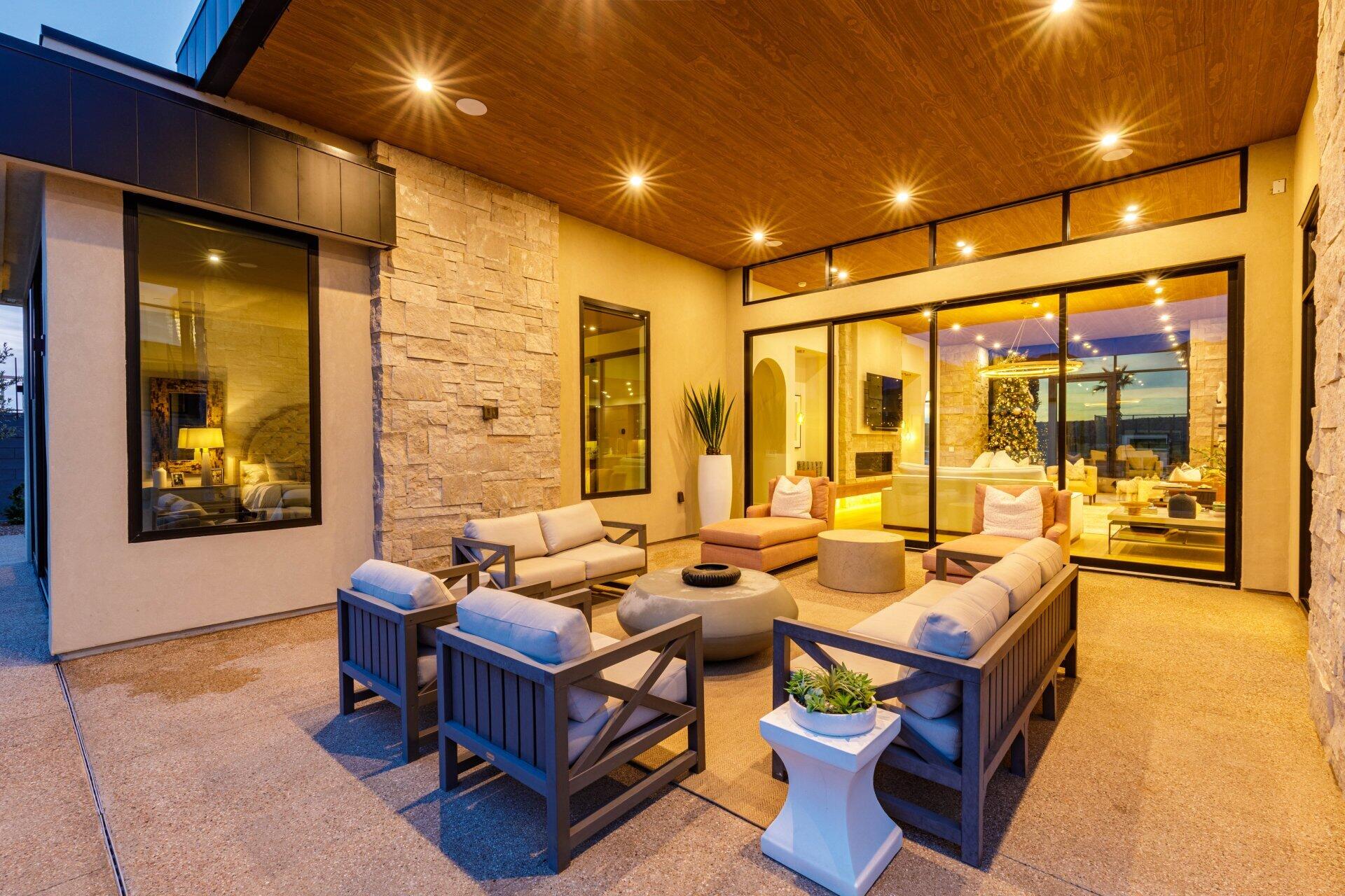 SOUTHERN SHORES - Residential