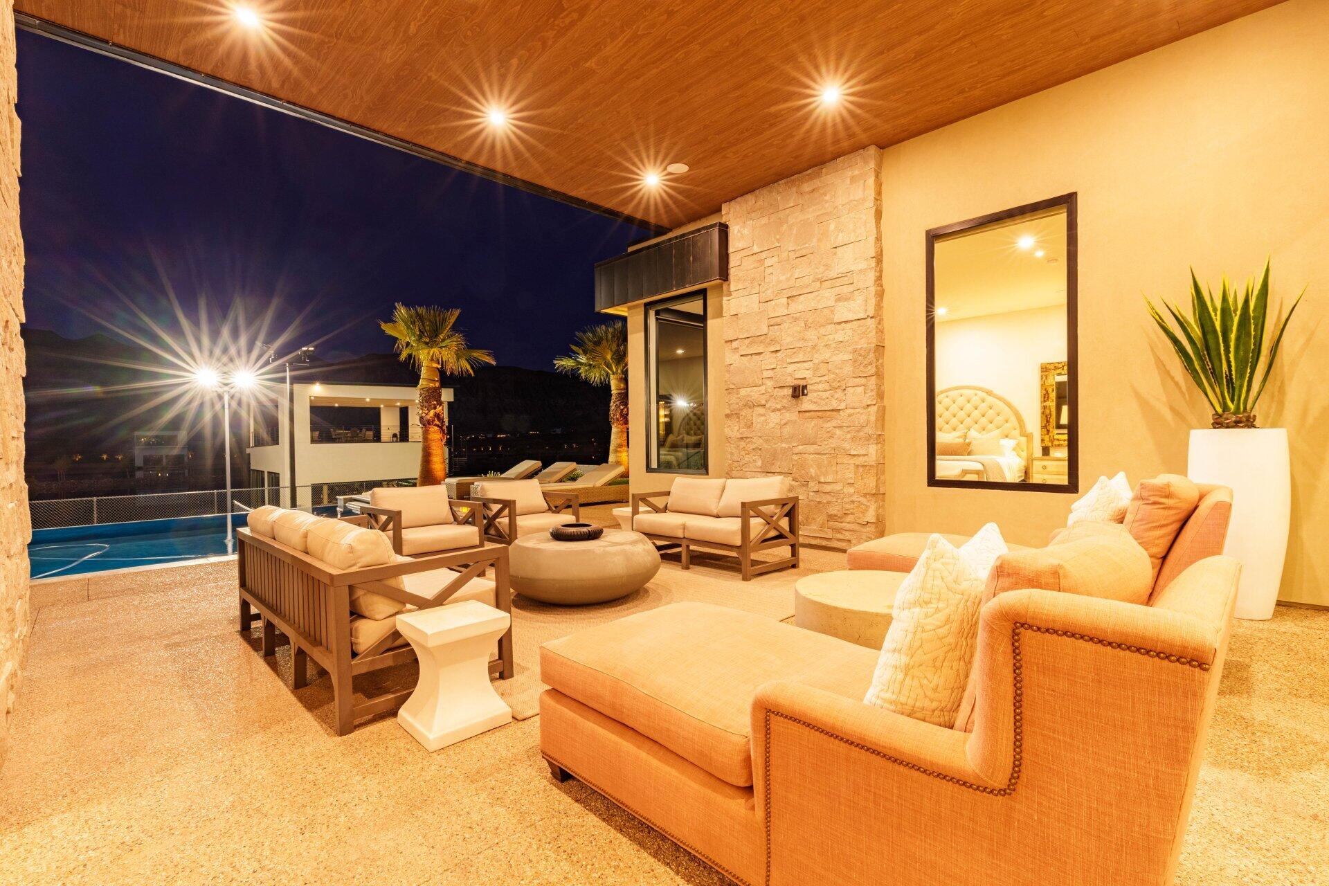 SOUTHERN SHORES - Residential