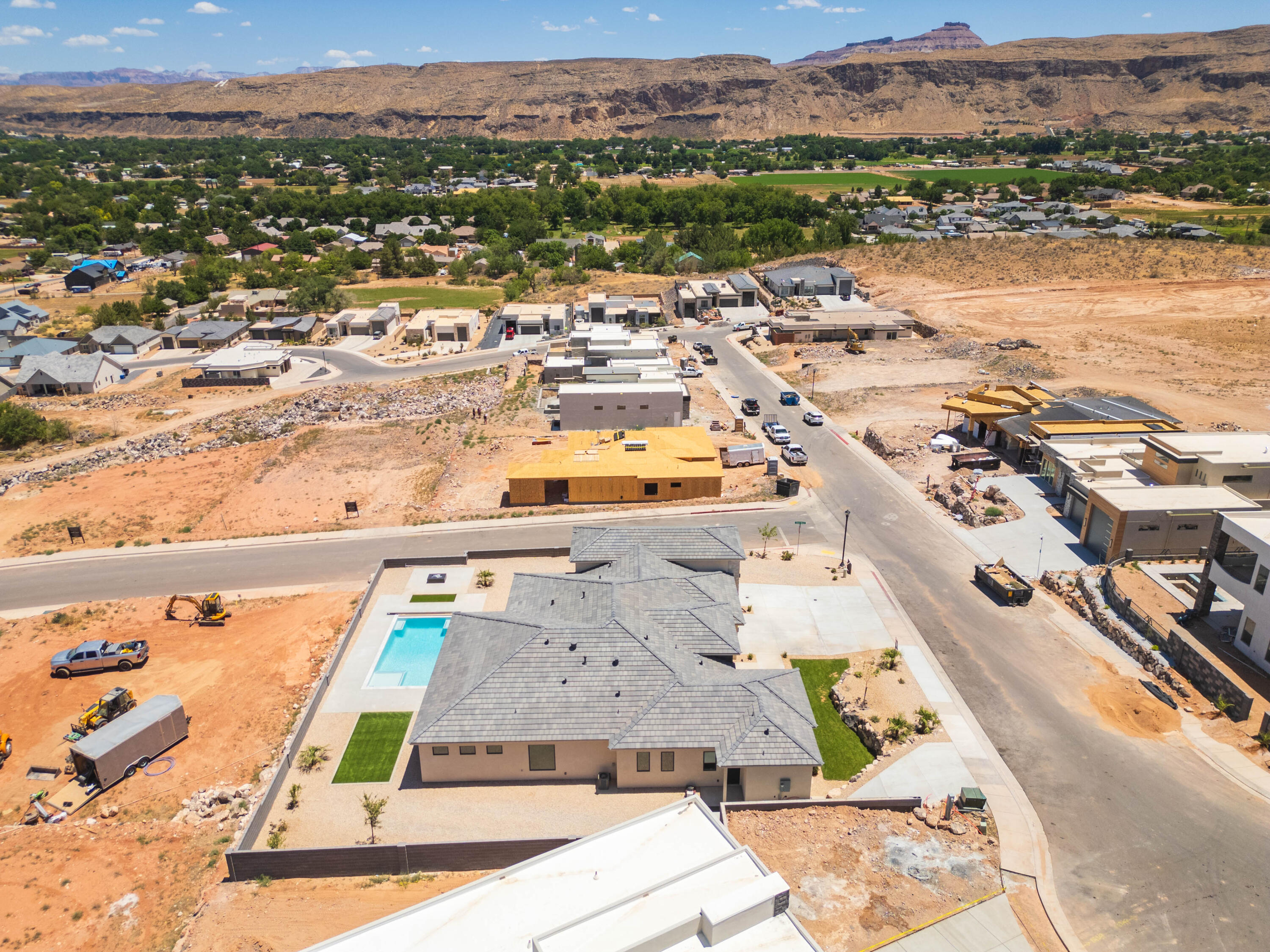 MOUNTAIN VIEW ESTATES - Residential