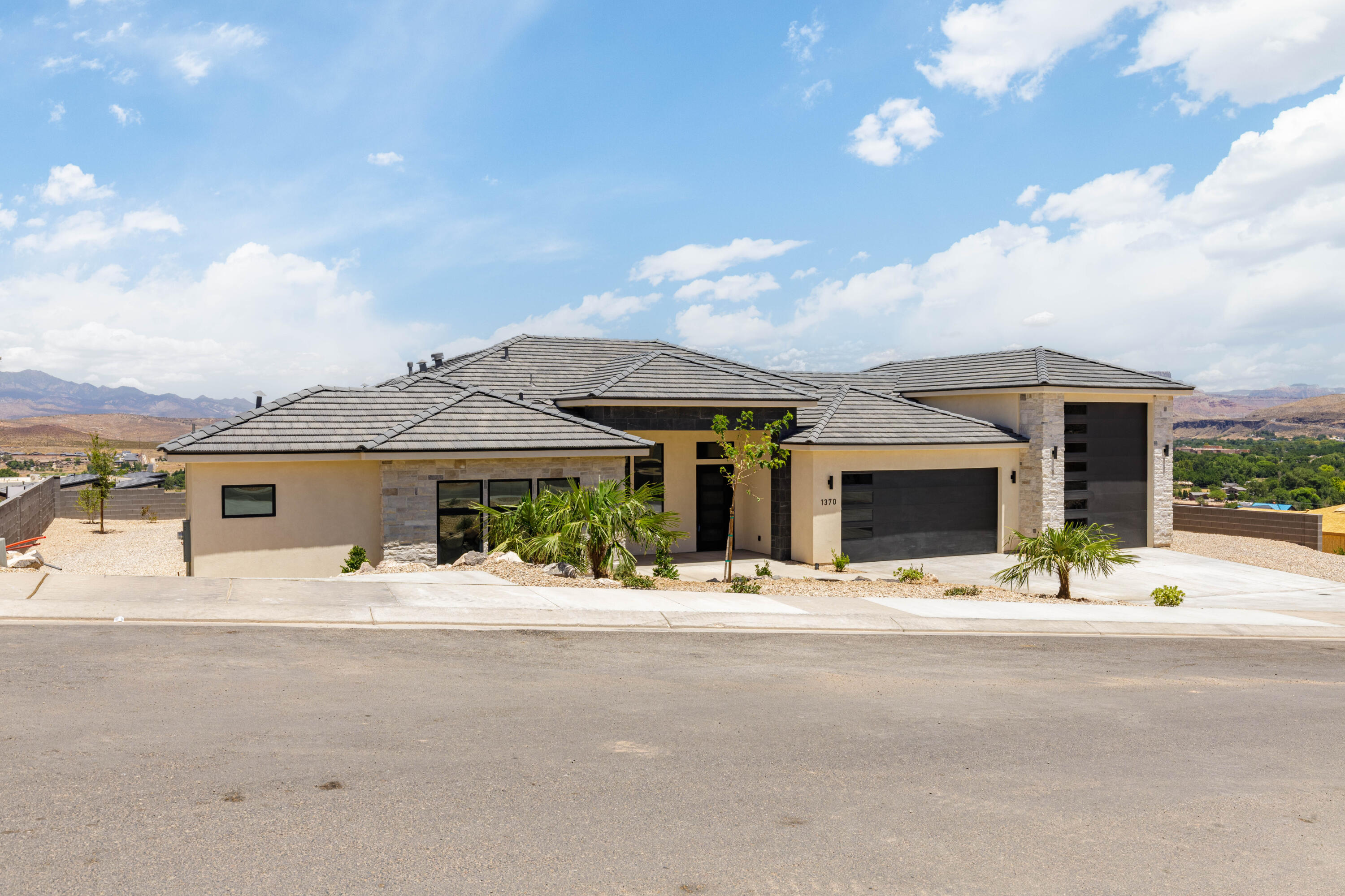 MOUNTAIN VIEW ESTATES - Residential