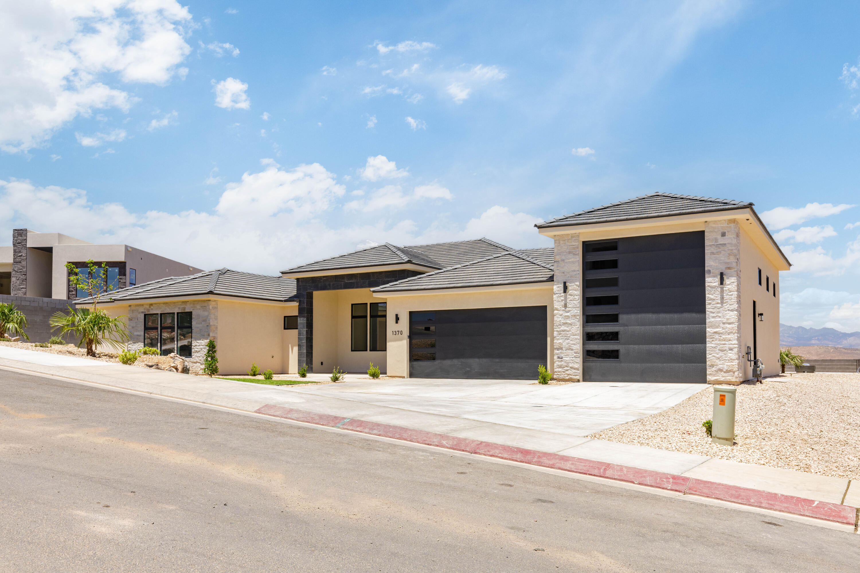 MOUNTAIN VIEW ESTATES - Residential