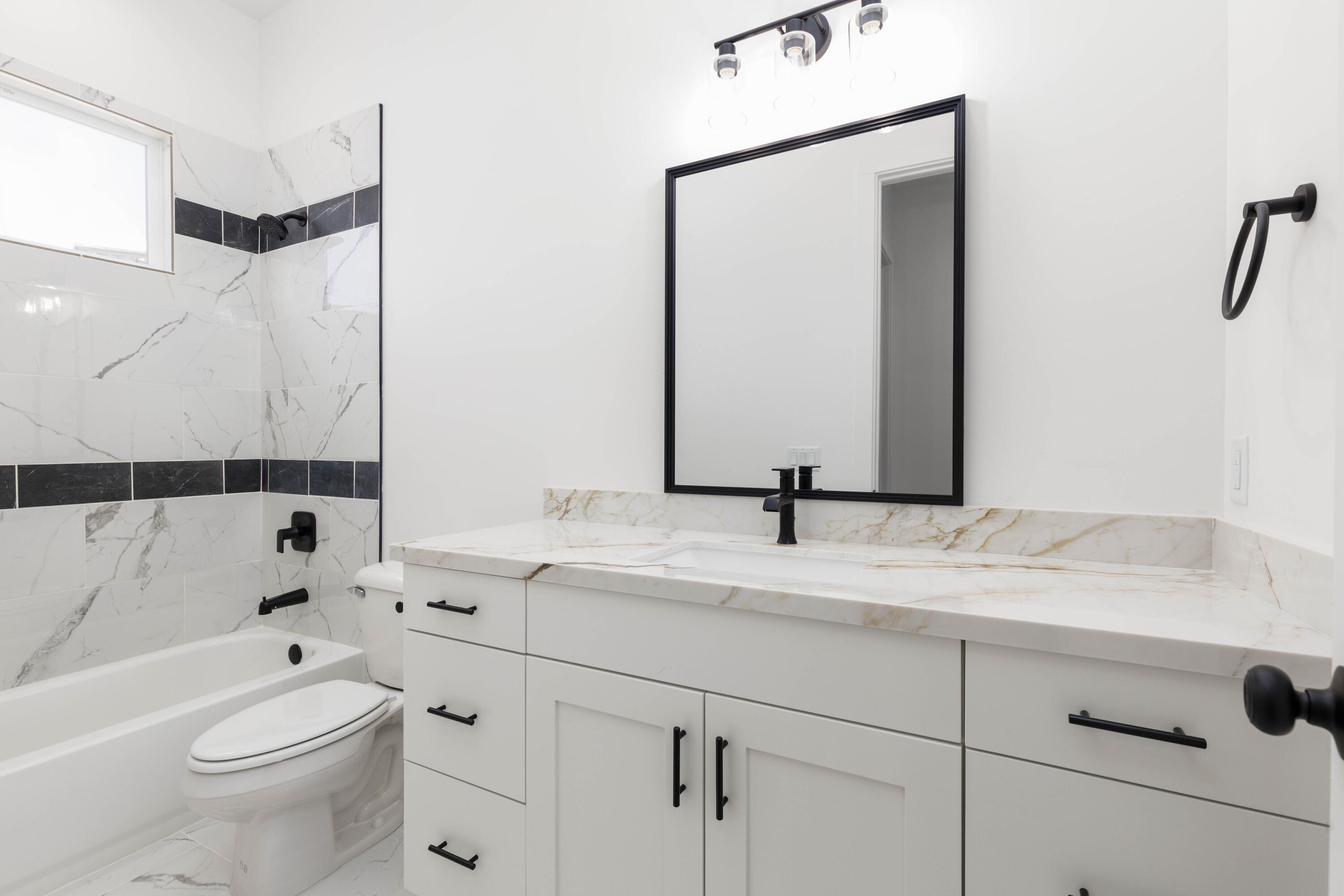 MOUNTAIN VIEW ESTATES - Residential