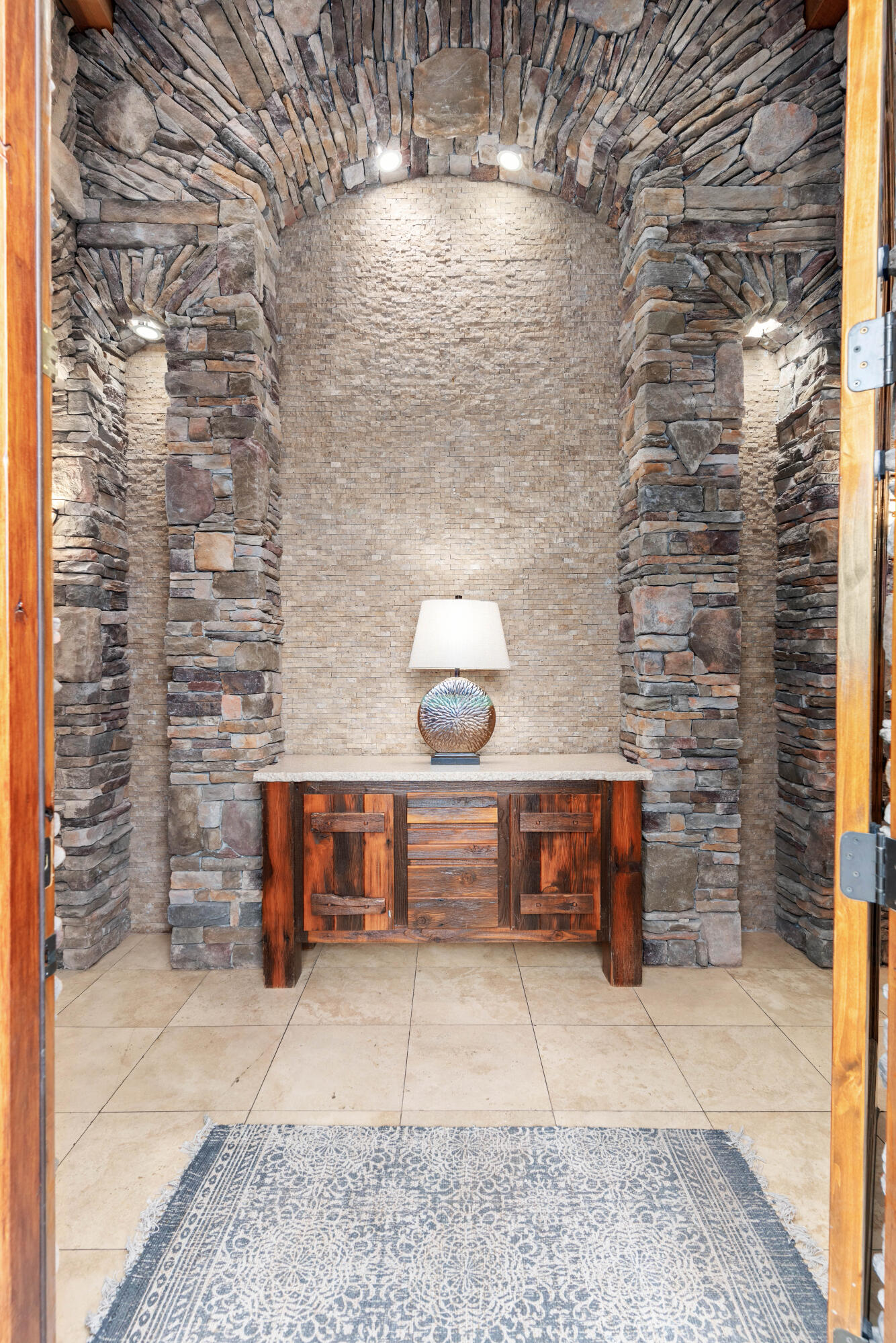 STONE CLIFF - Residential