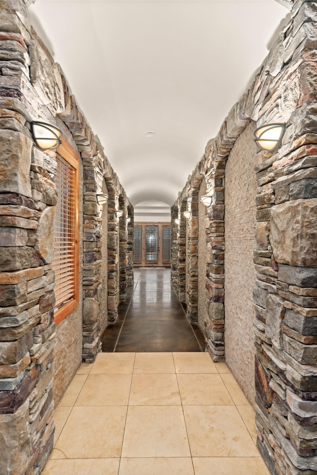 STONE CLIFF - Residential
