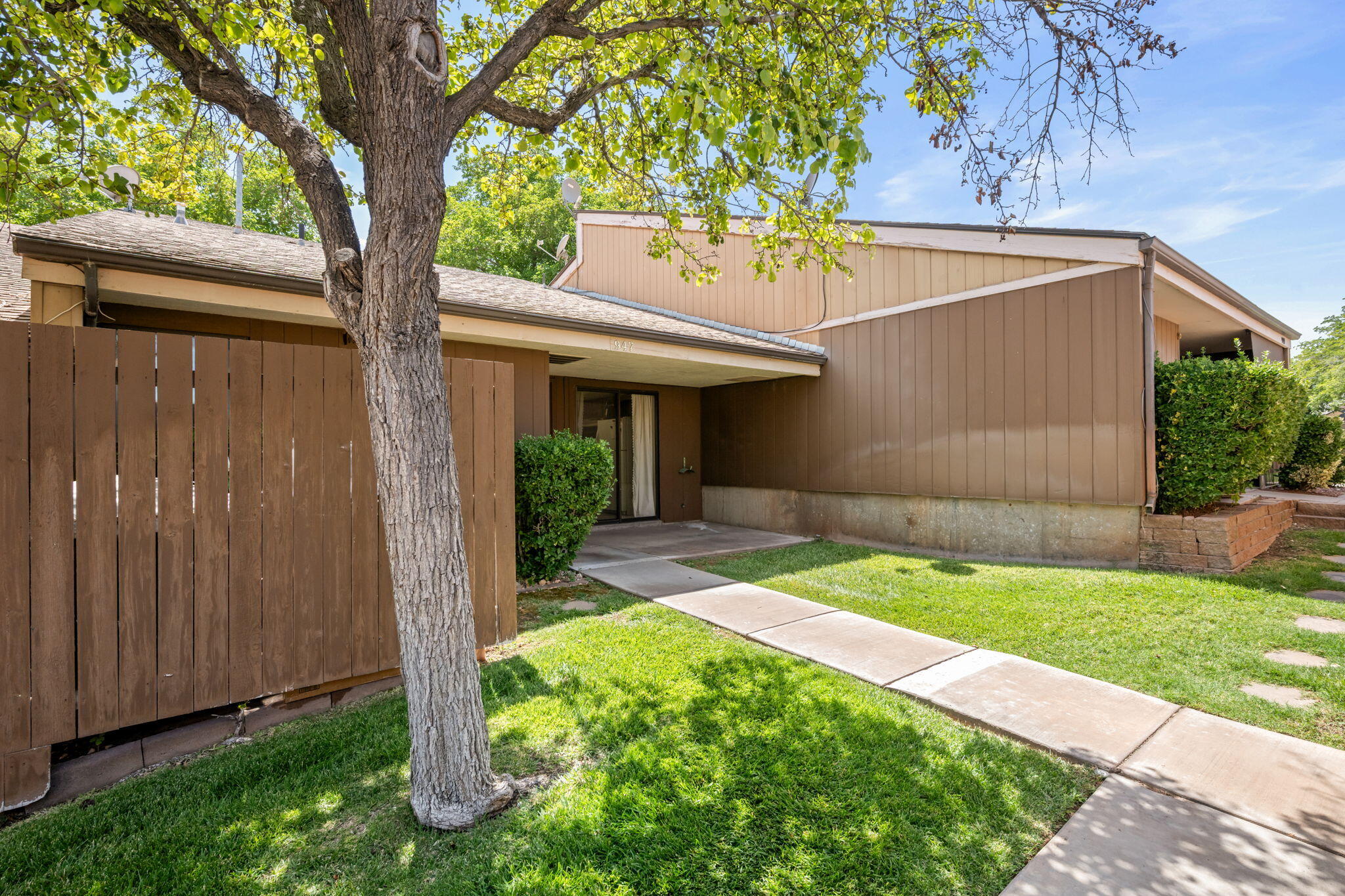 BLOOMINGTON COUNTRY CLUB - Residential