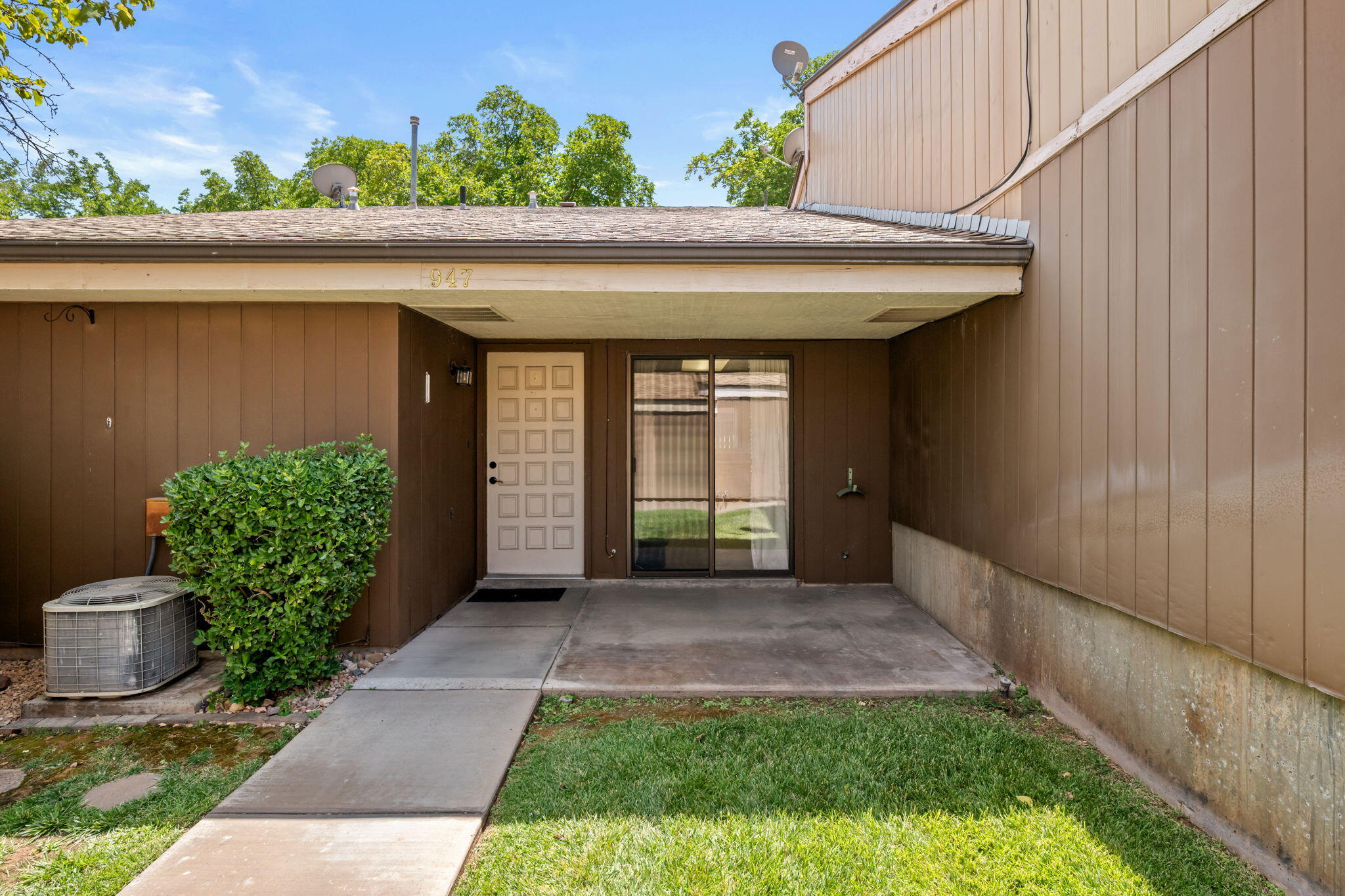 BLOOMINGTON COUNTRY CLUB - Residential
