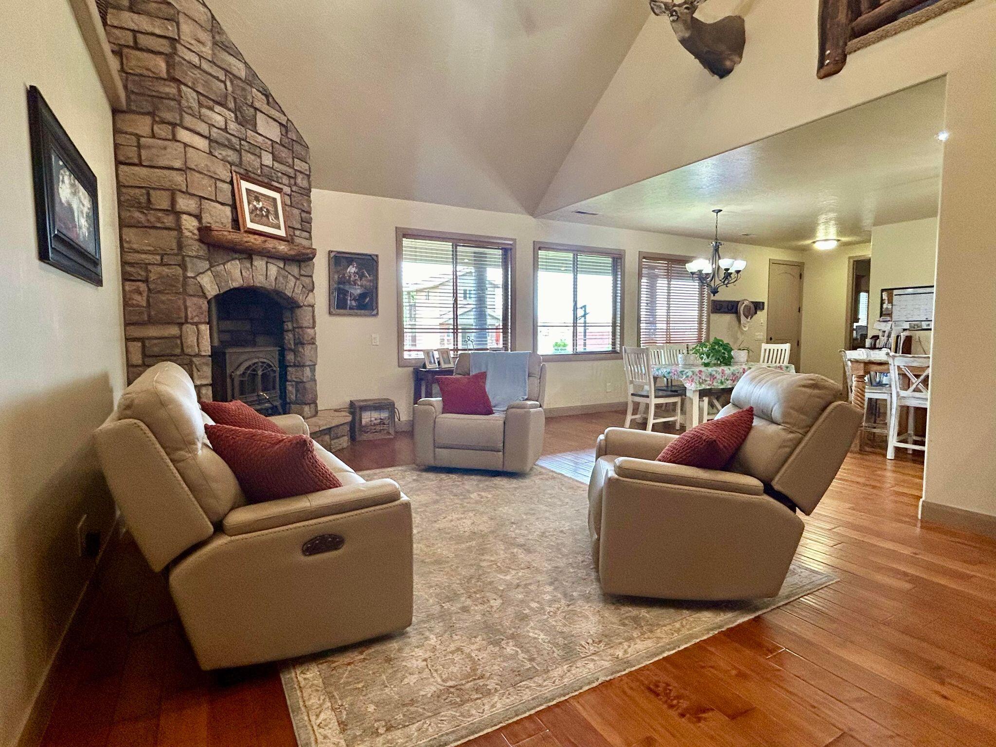 NORTH HILL ESTATES - Residential