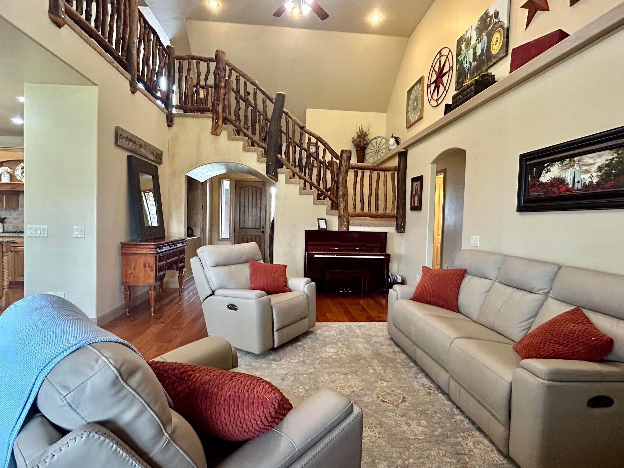 NORTH HILL ESTATES - Residential