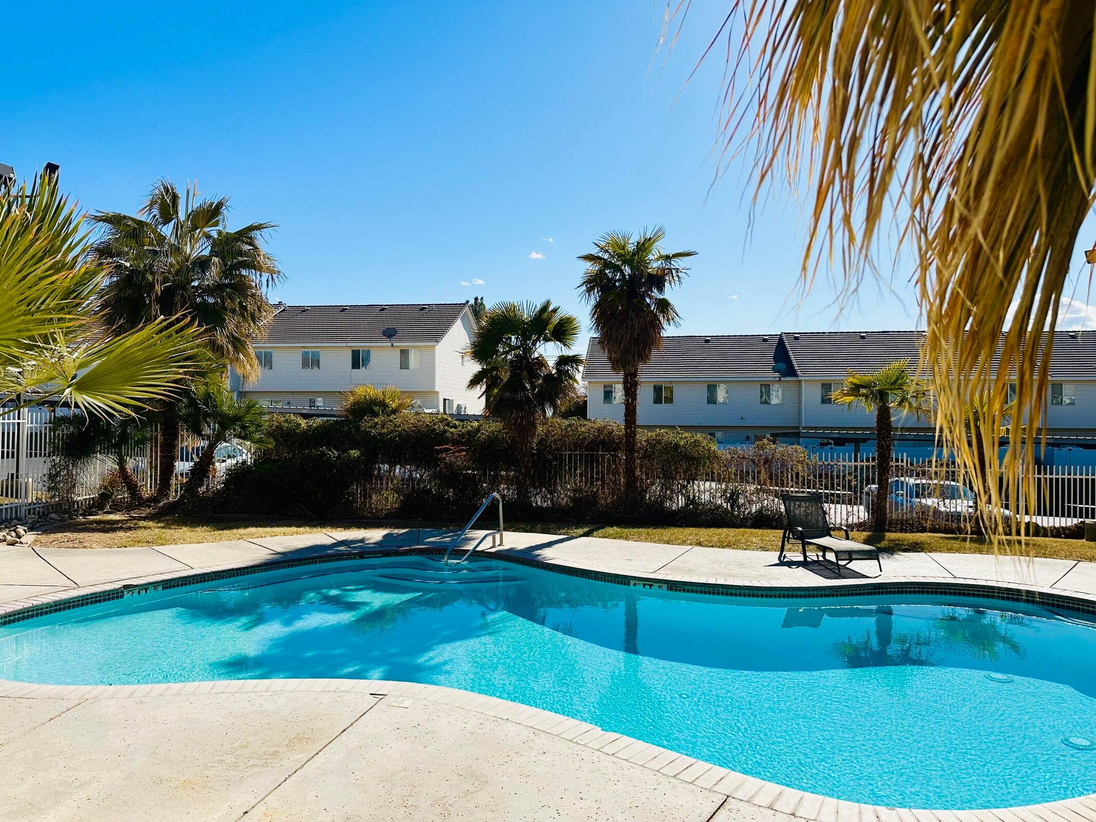 LEXINGTON HILLS TOWNHOMES - Residential