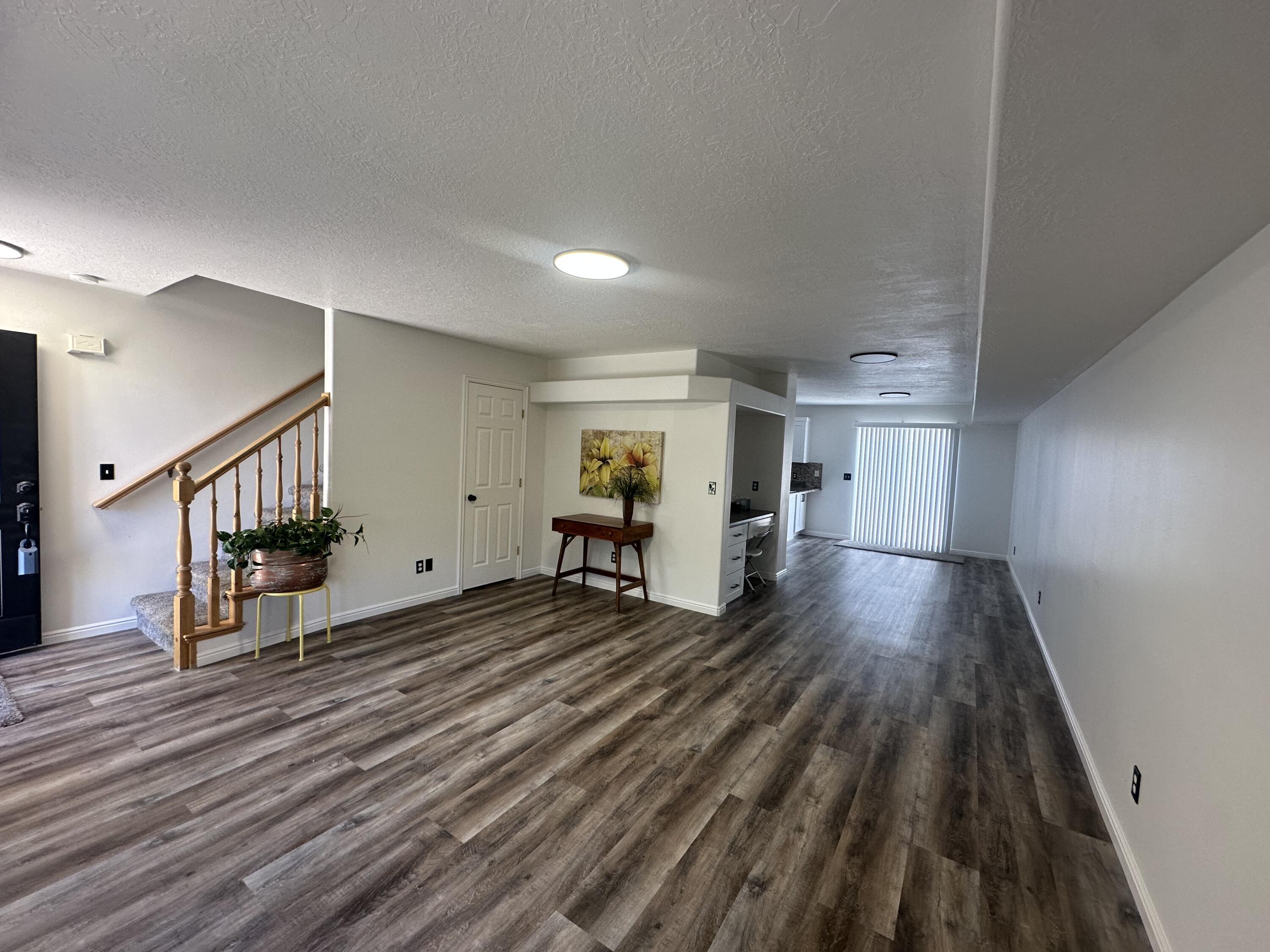 LEXINGTON HILLS TOWNHOMES - Residential