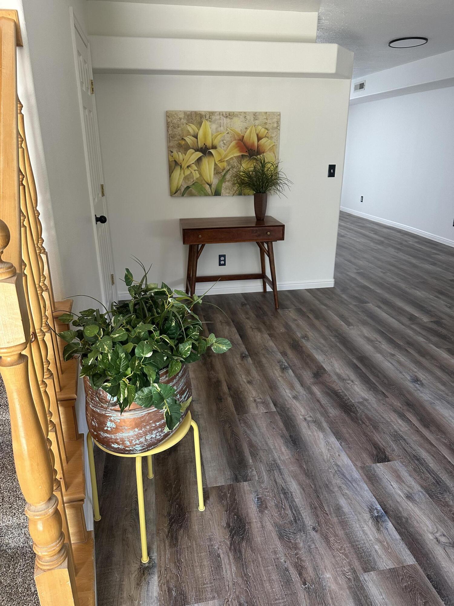 LEXINGTON HILLS TOWNHOMES - Residential
