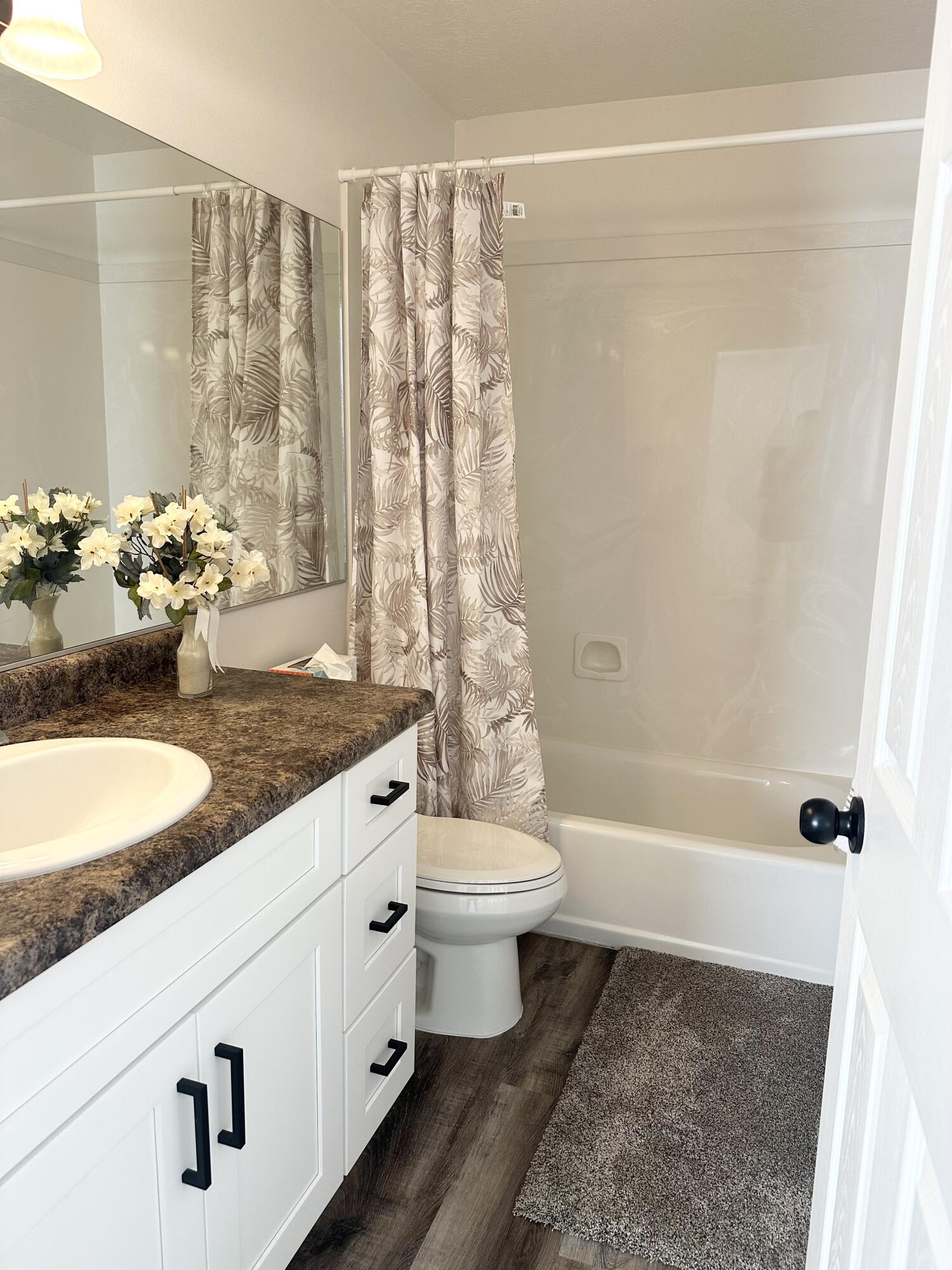 LEXINGTON HILLS TOWNHOMES - Residential
