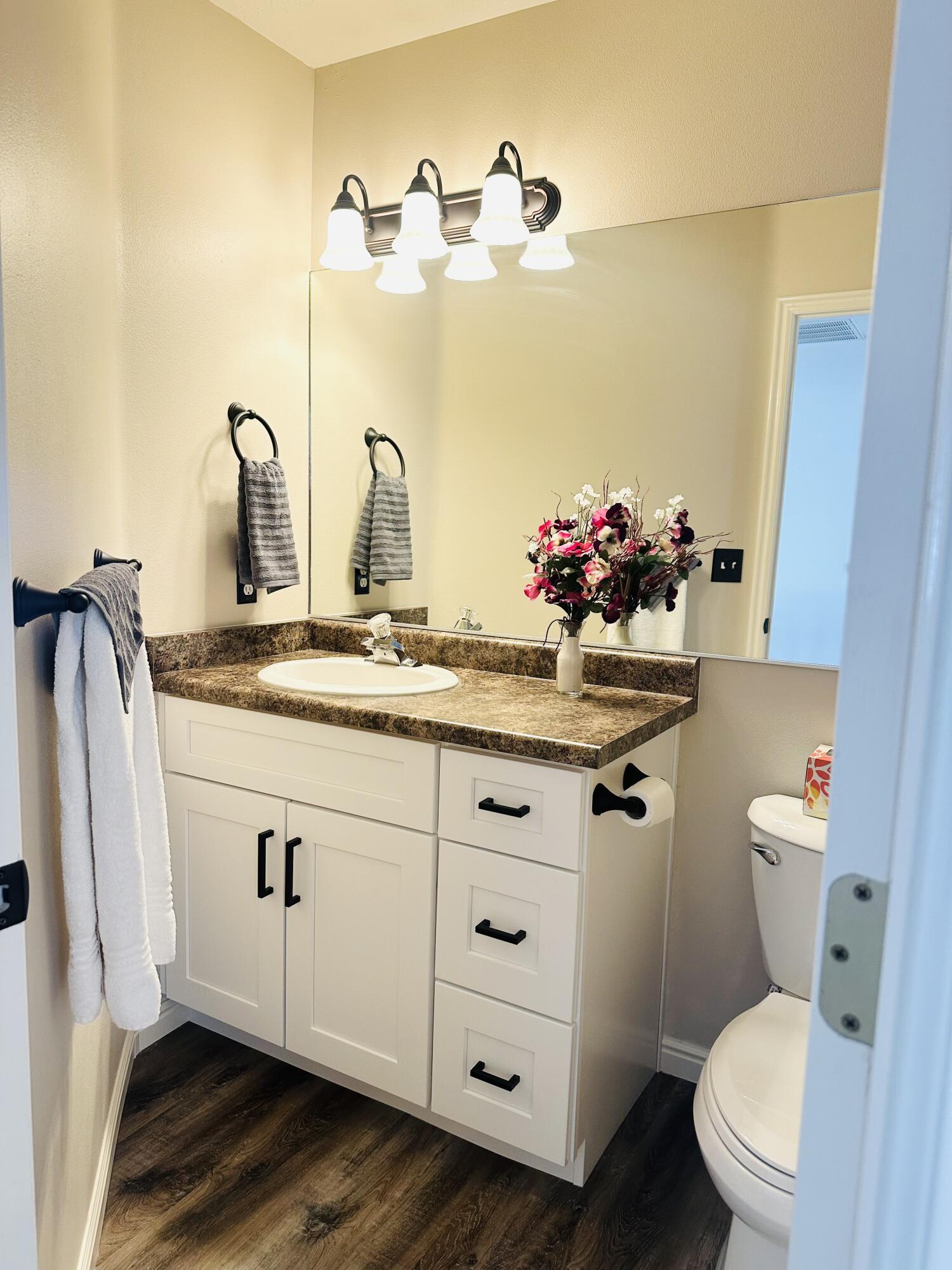 LEXINGTON HILLS TOWNHOMES - Residential