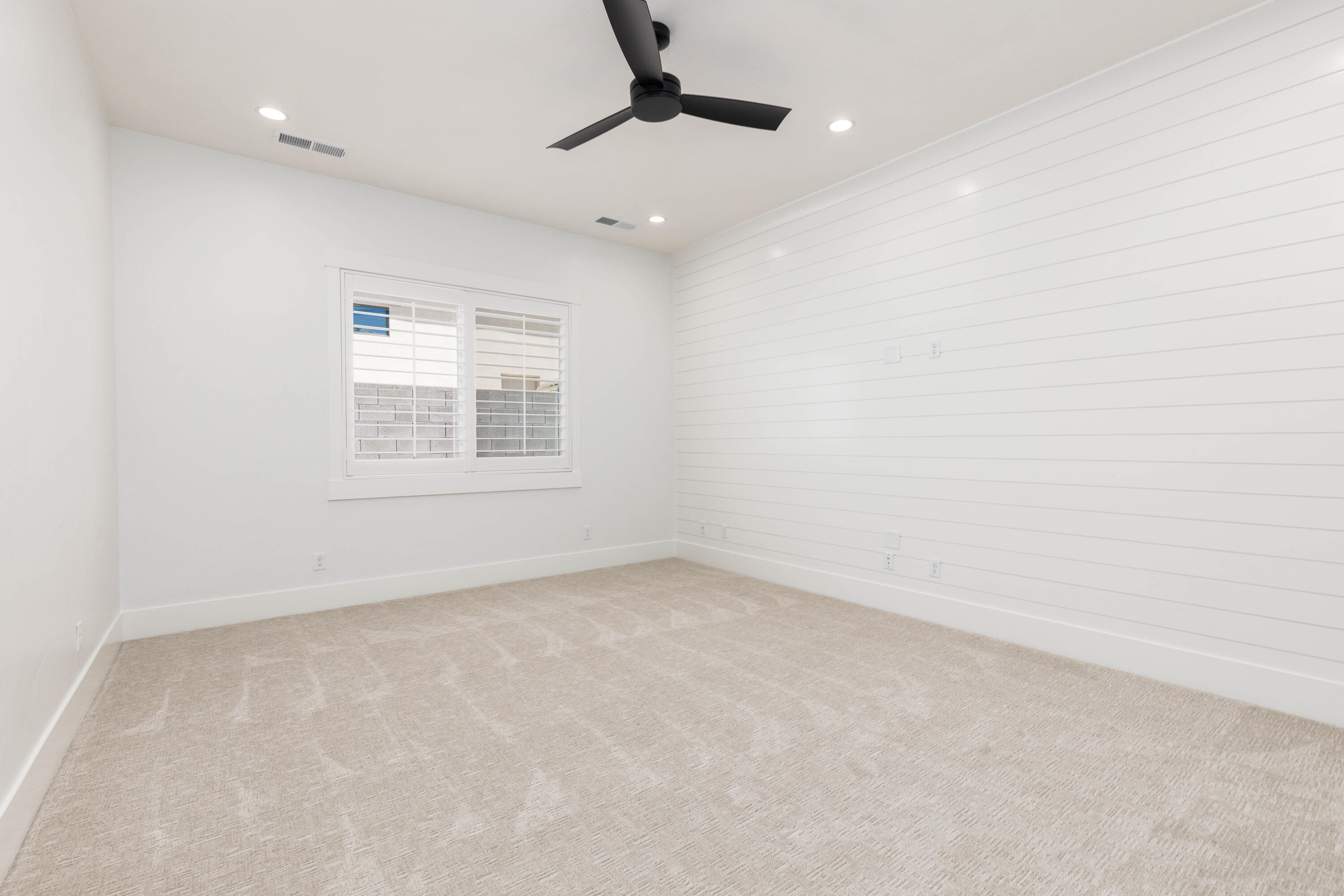 MOORLAND PARK - Residential
