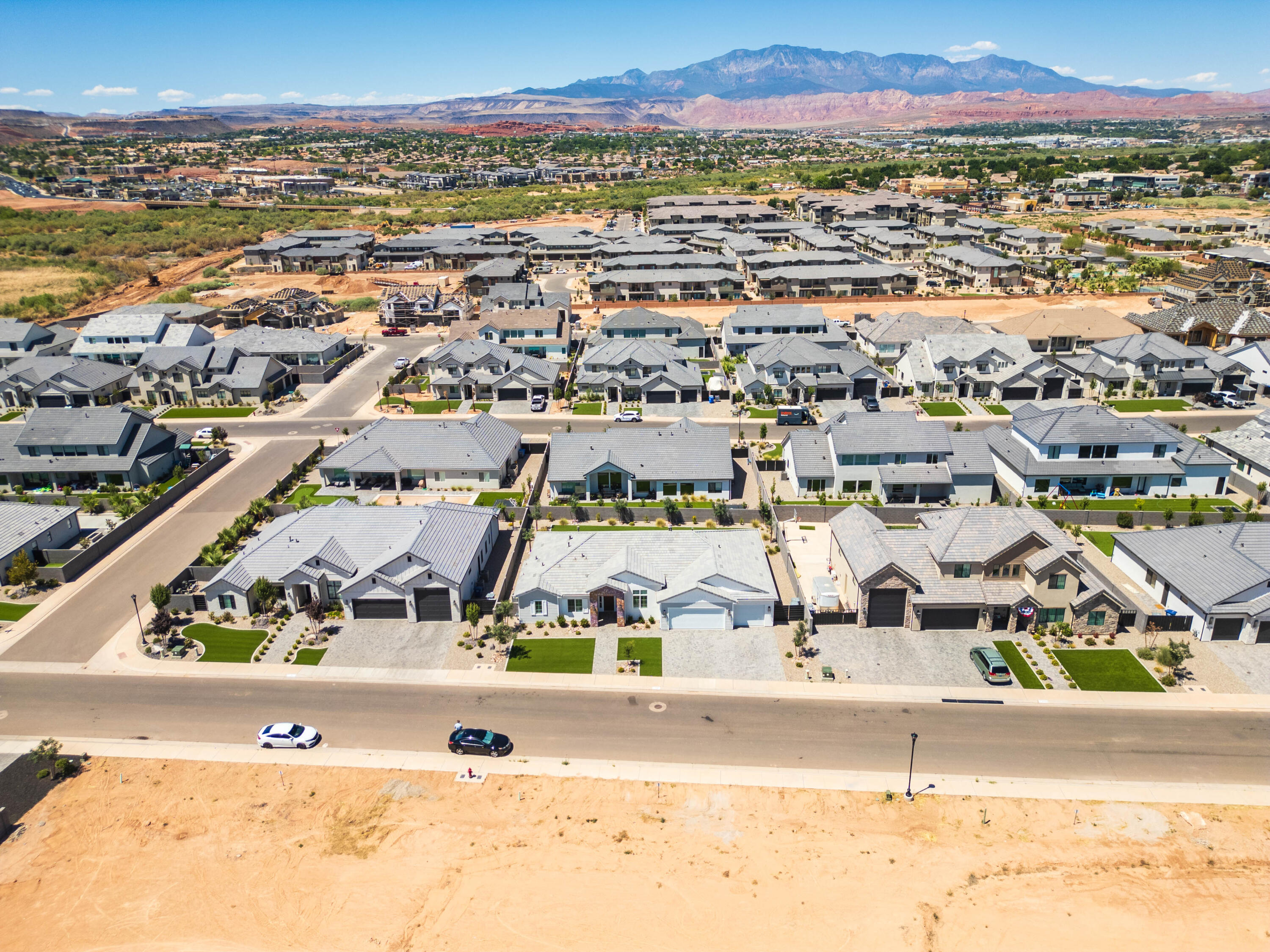 MOORLAND PARK - Residential