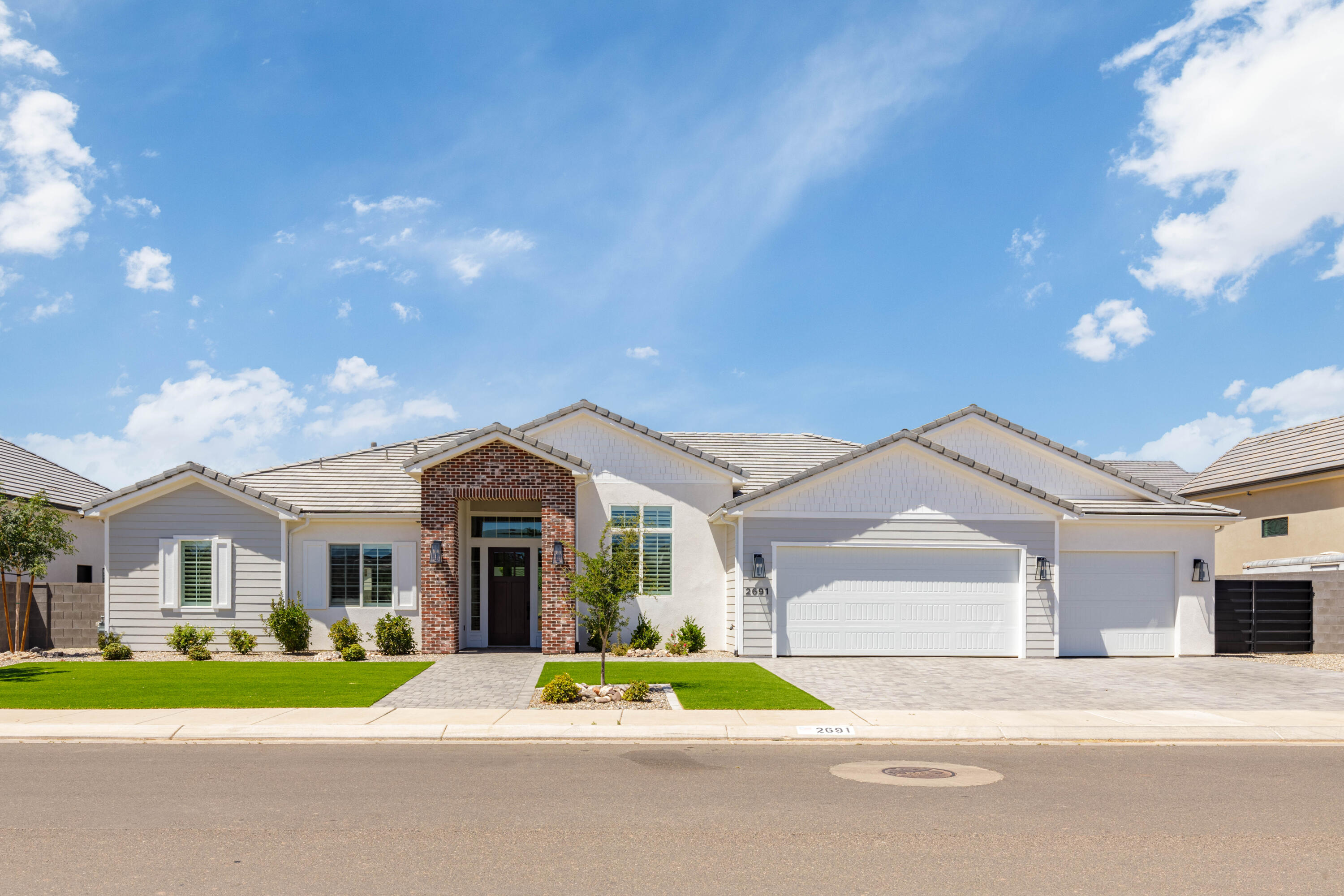 MOORLAND PARK - Residential