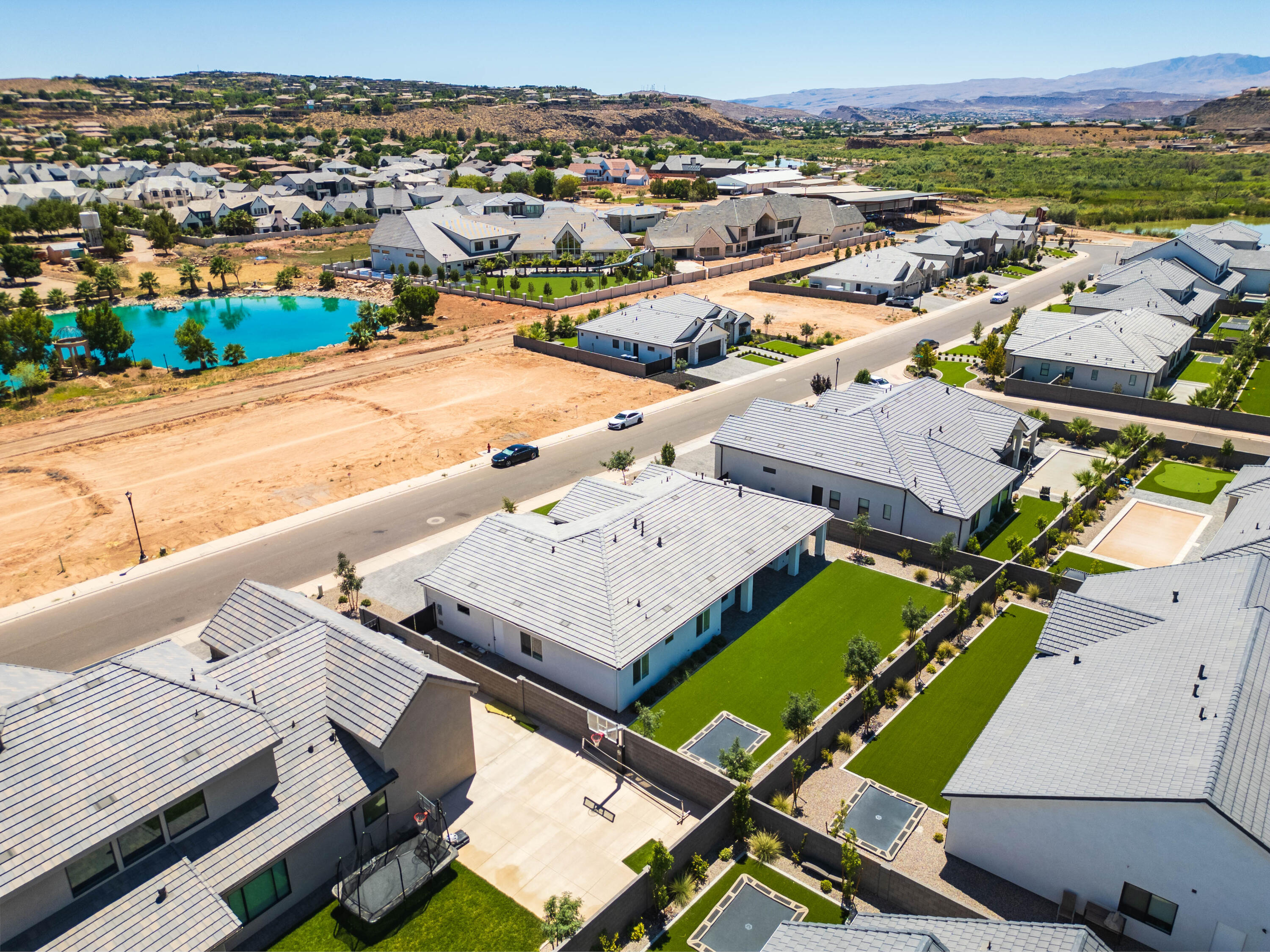 MOORLAND PARK - Residential