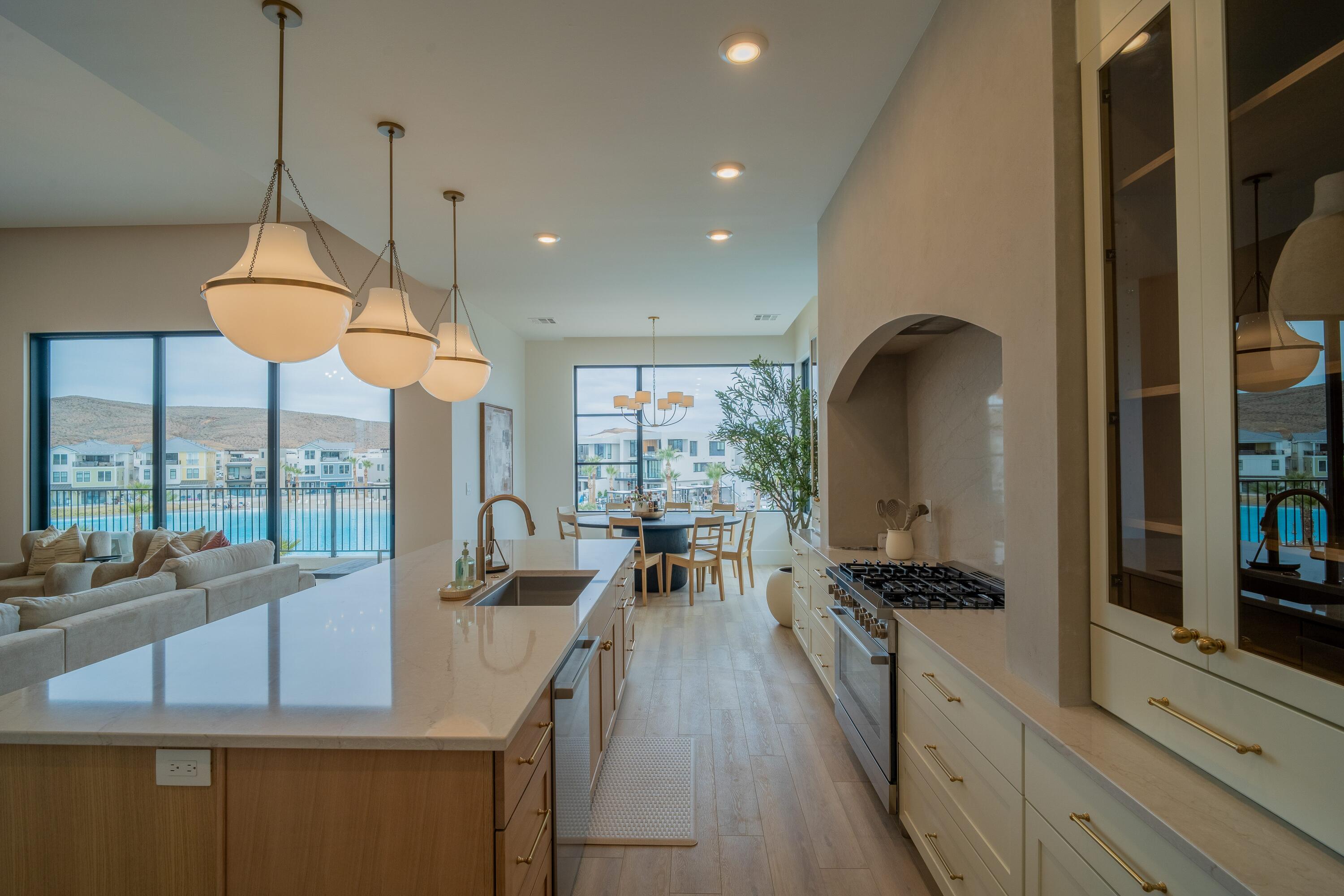 DESERT COLOR SHORES WATERS EDGE - Residential