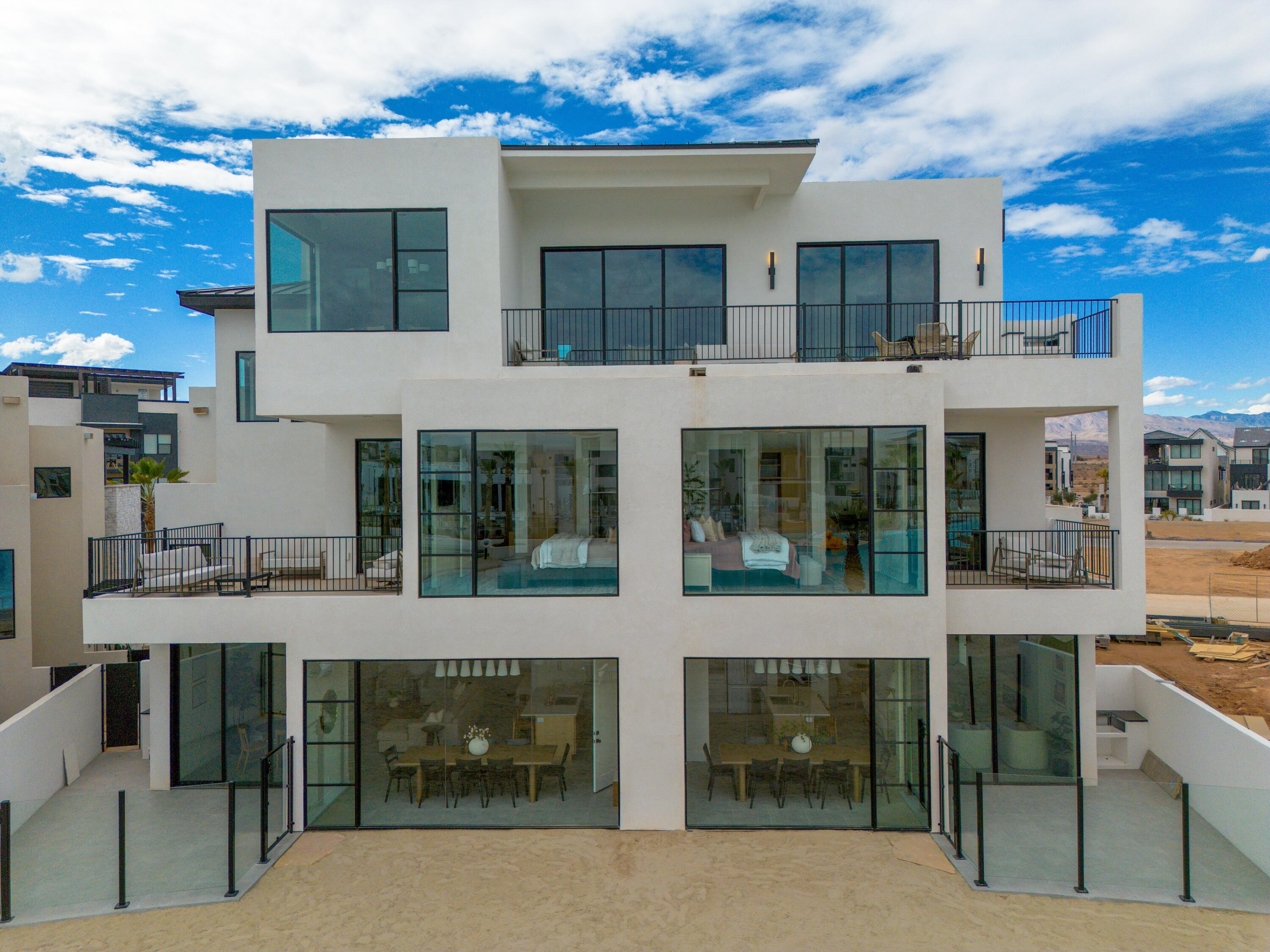 DESERT COLOR SHORES WATERS EDGE - Residential