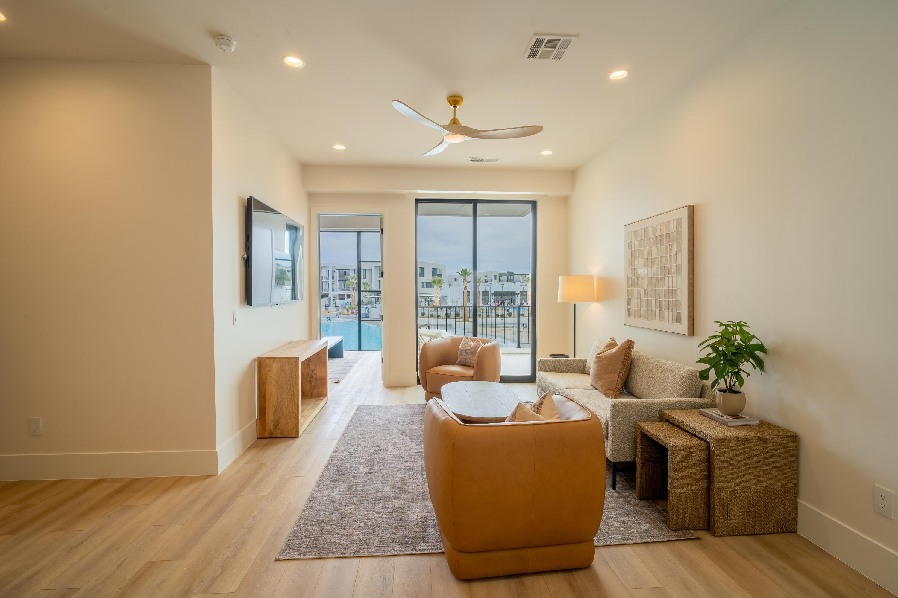 DESERT COLOR SHORES WATERS EDGE - Residential
