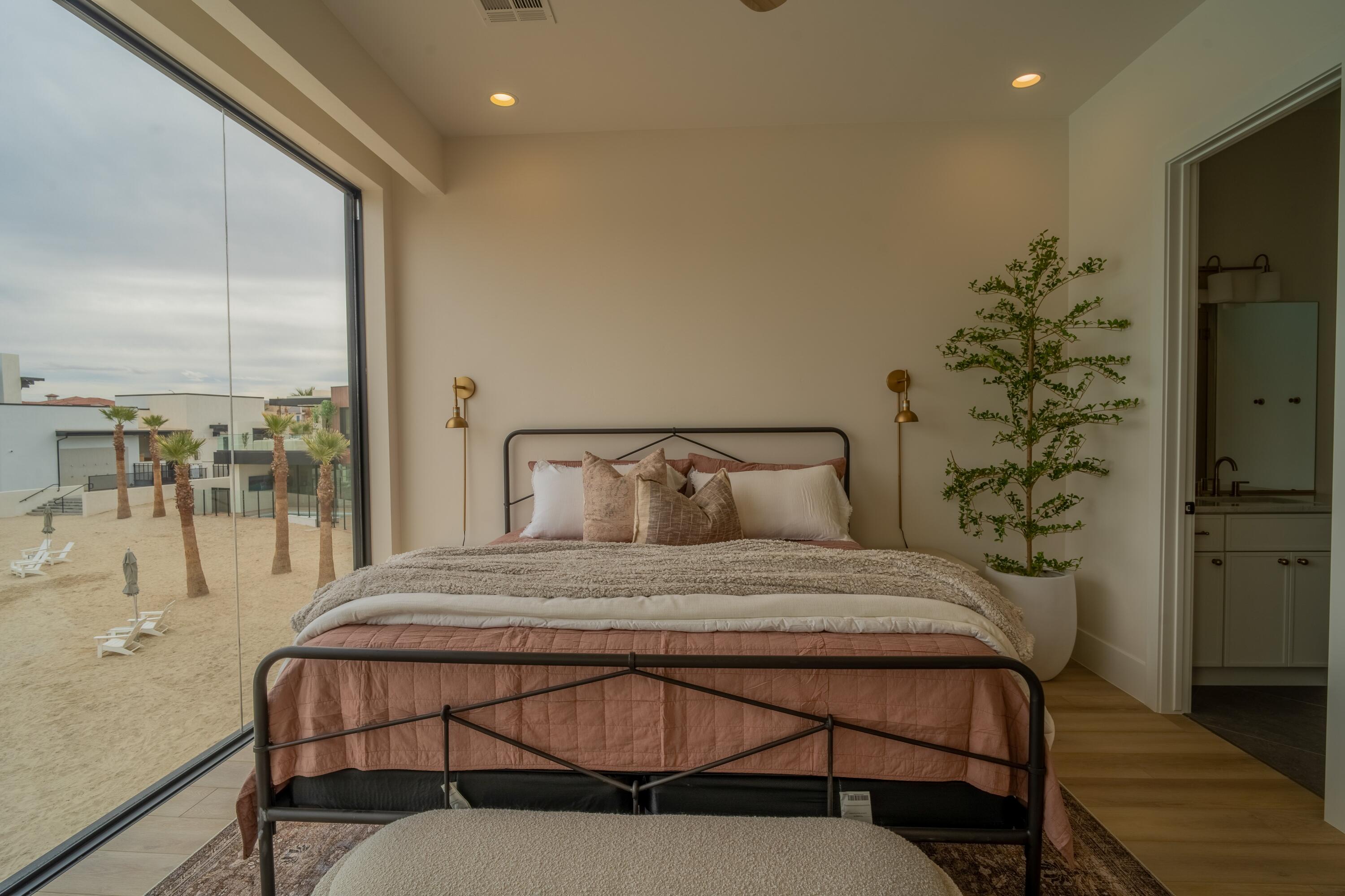 DESERT COLOR SHORES WATERS EDGE - Residential