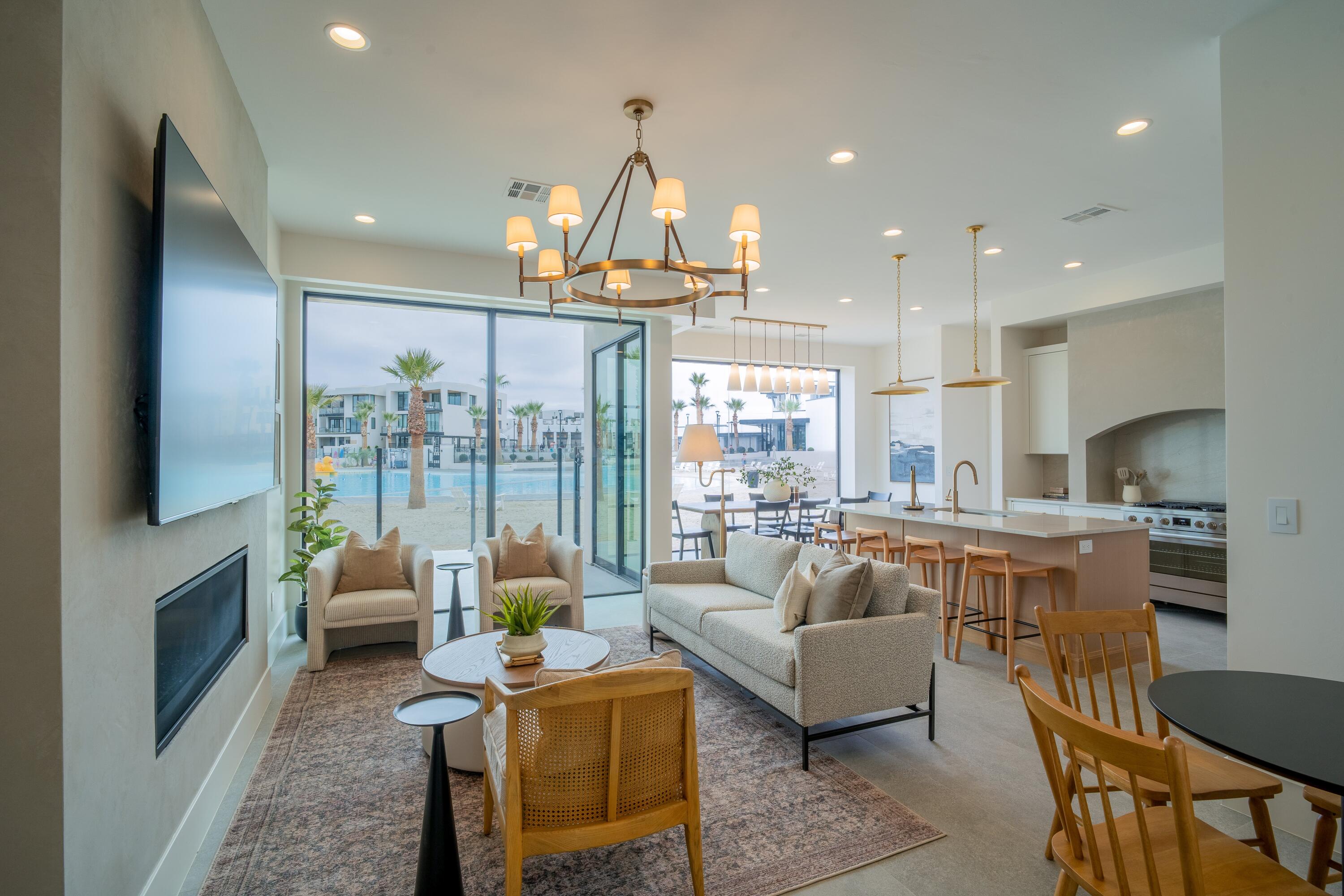DESERT COLOR SHORES WATERS EDGE - Residential