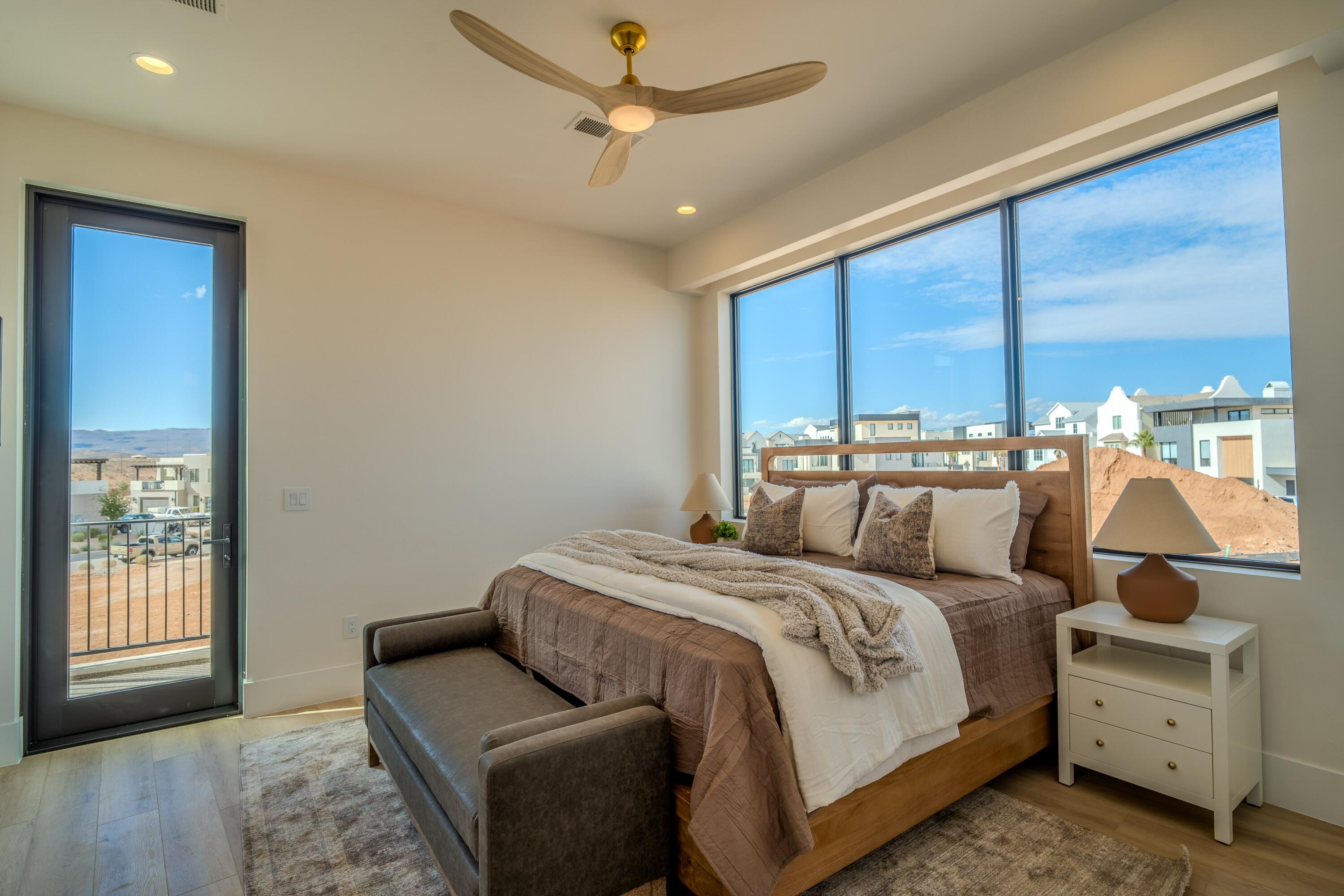 DESERT COLOR SHORES WATERS EDGE - Residential