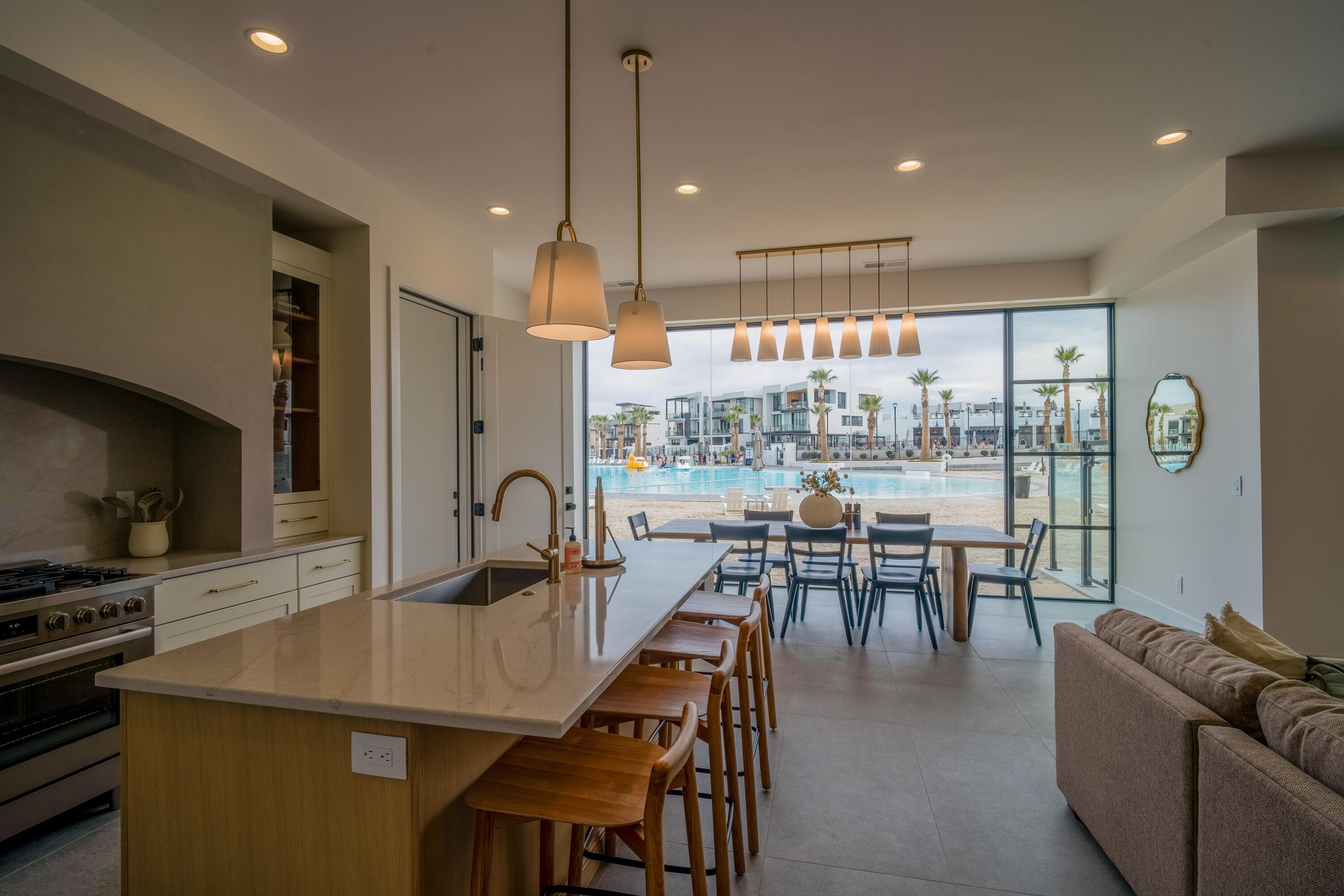 DESERT COLOR SHORES WATERS EDGE - Residential