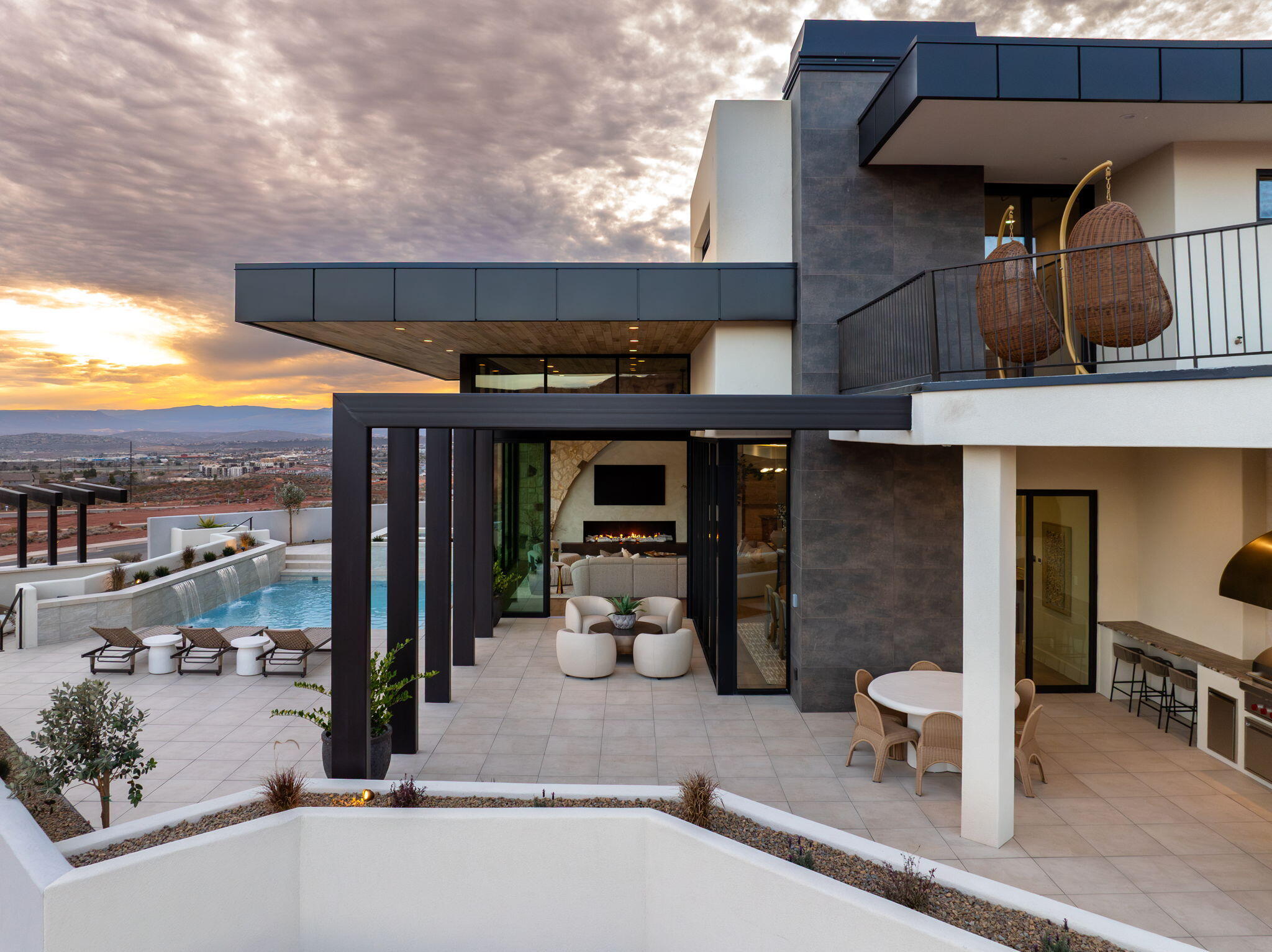 SOLENTE VILLAGE - Residential