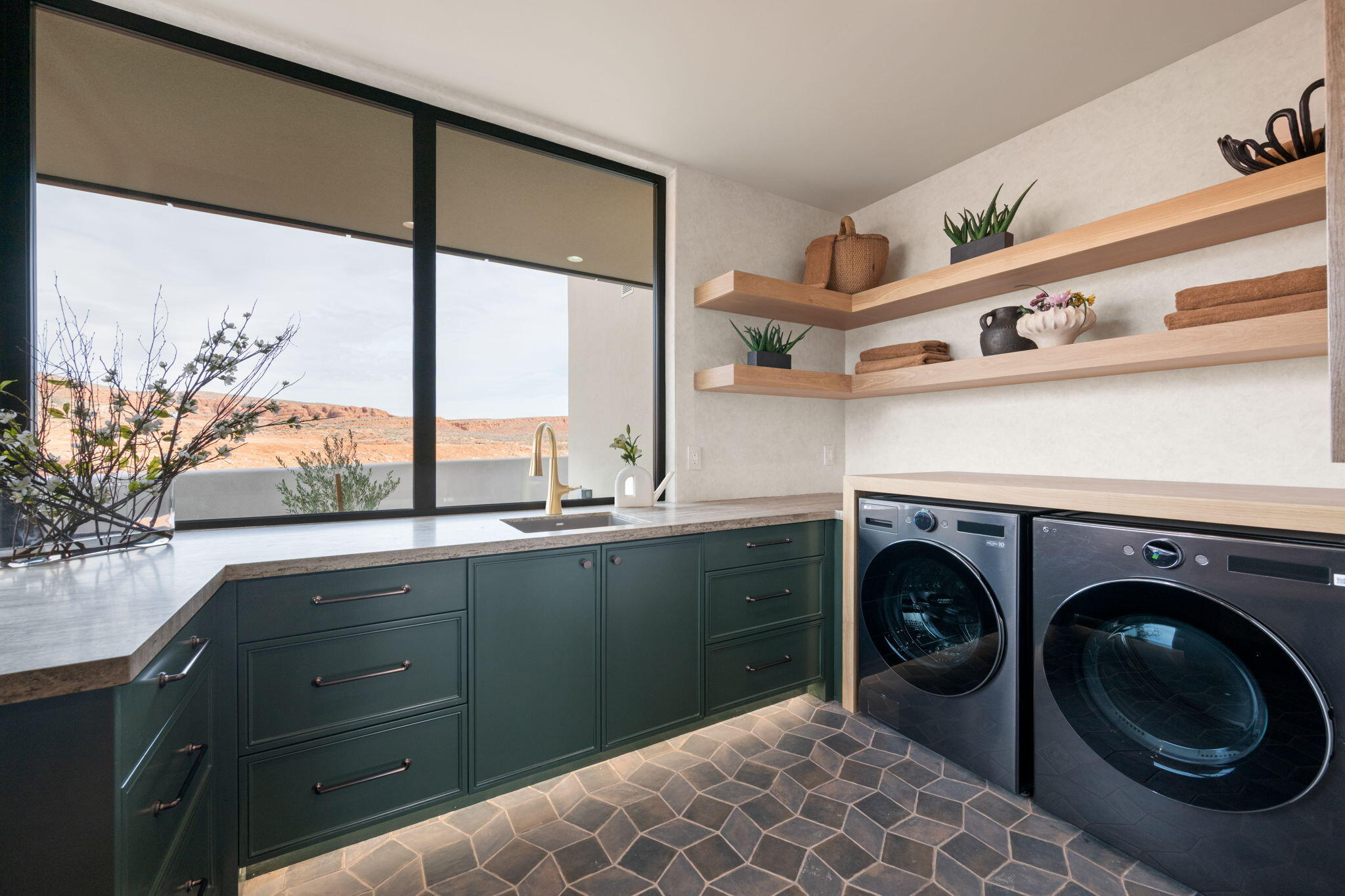SOLENTE VILLAGE - Residential
