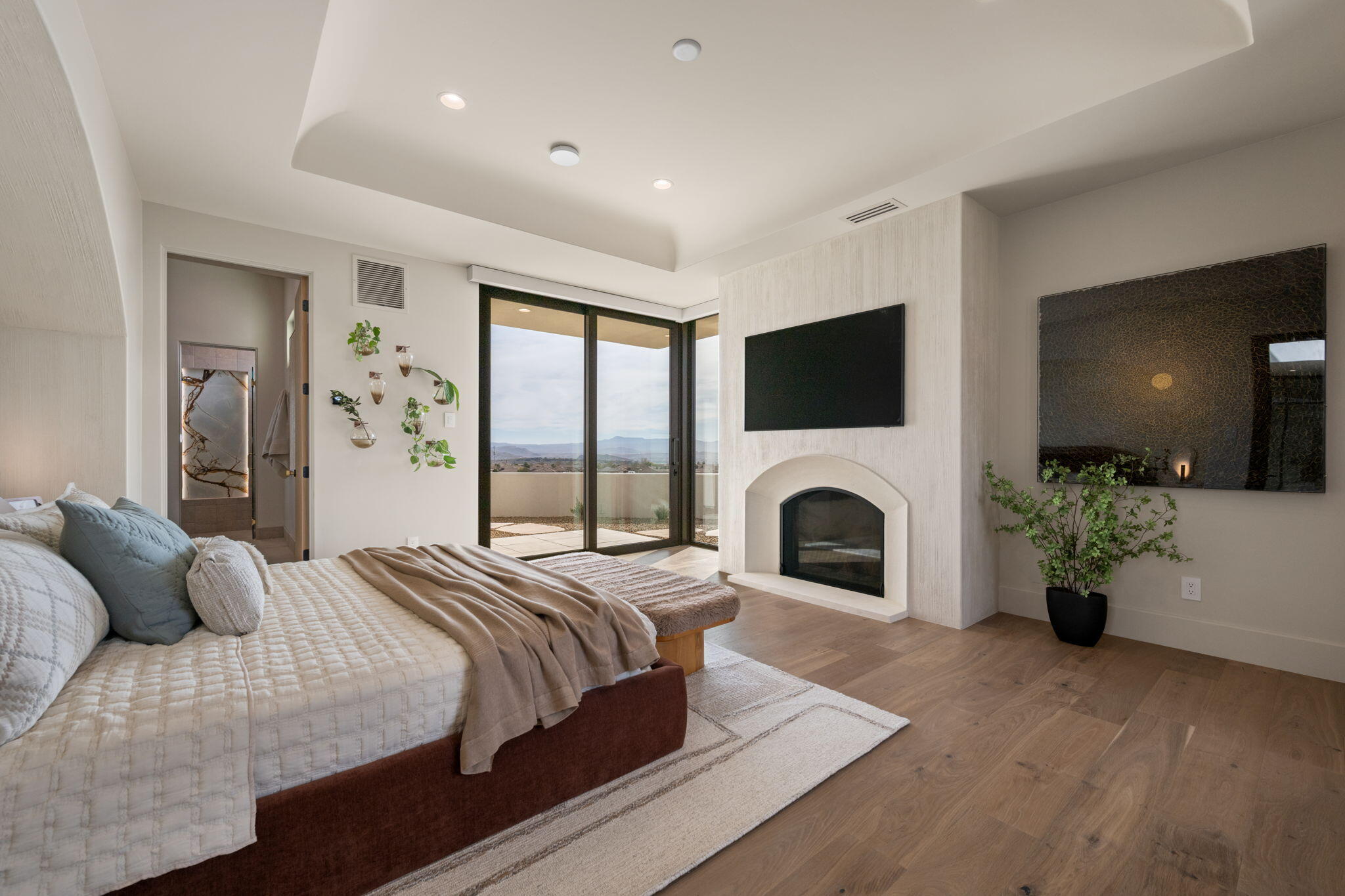 SOLENTE VILLAGE - Residential