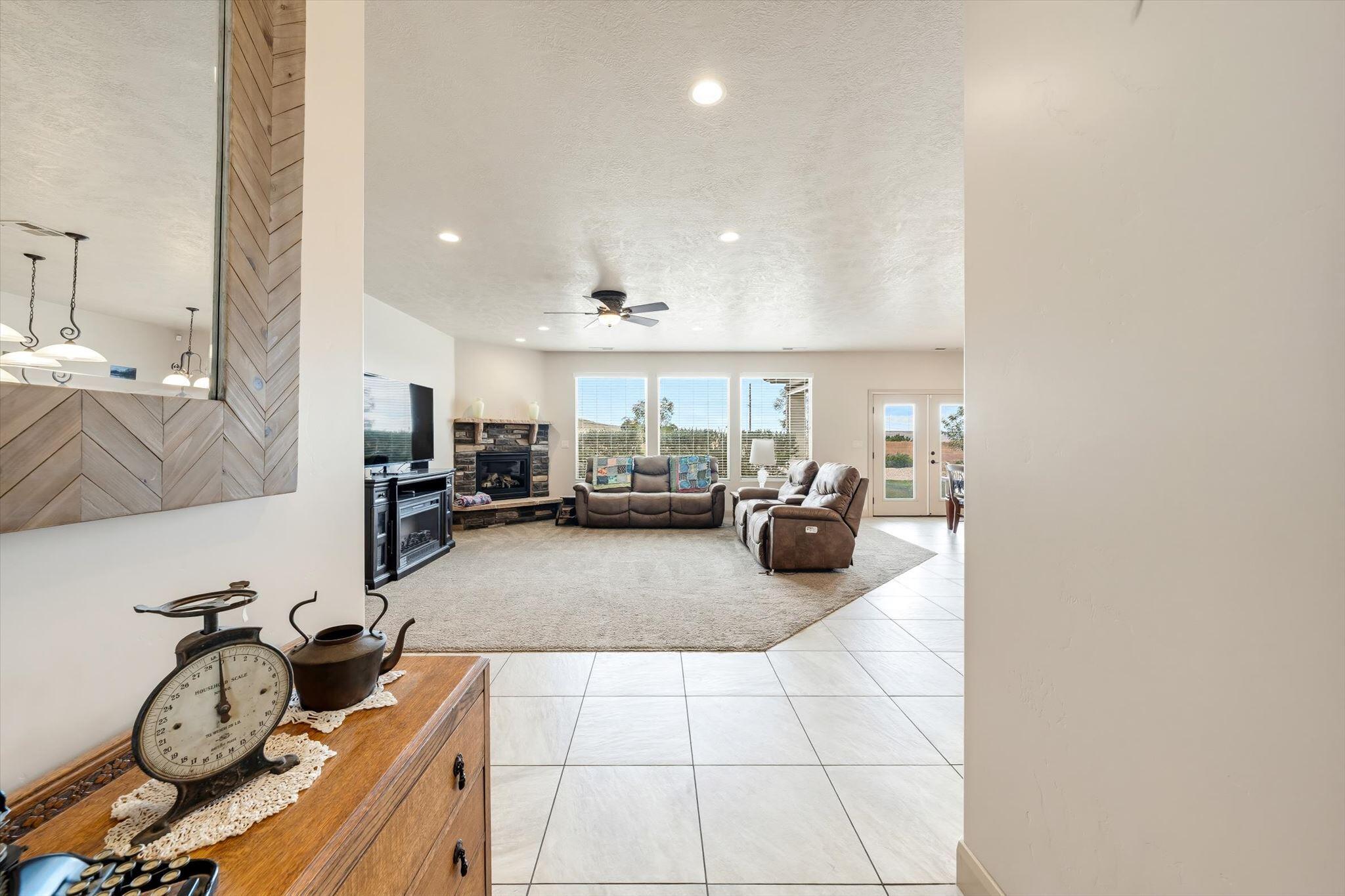SKY RIDGE - Residential