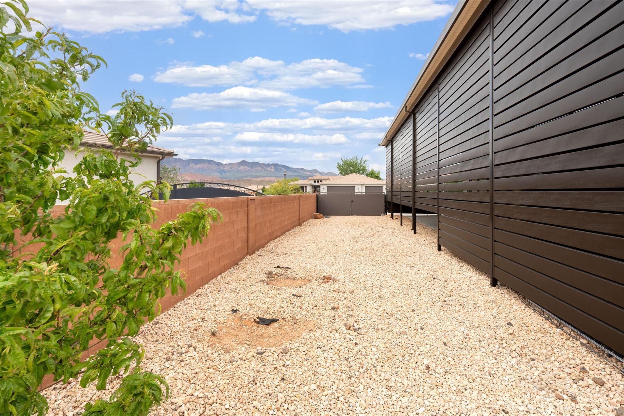 SKY RIDGE - Residential