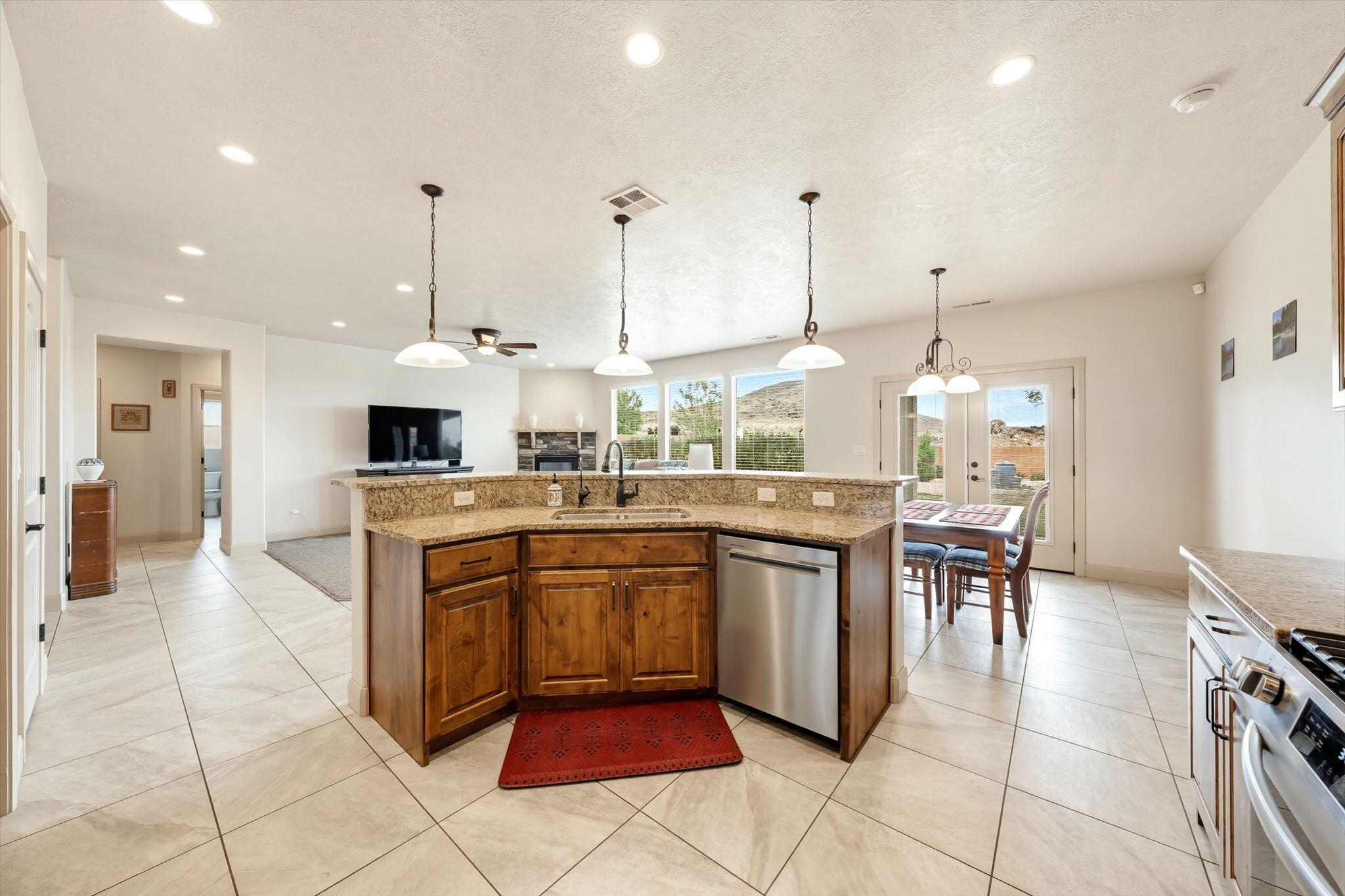 SKY RIDGE - Residential