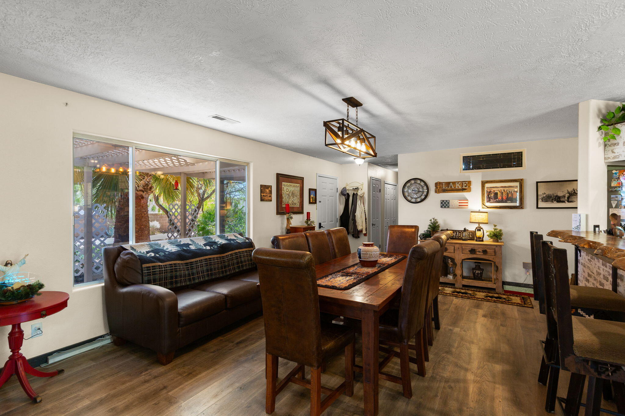 MIDDLETON TOWN - Residential
