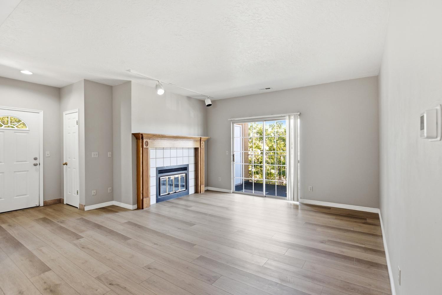 COTTON MANOR CONDOS - Residential