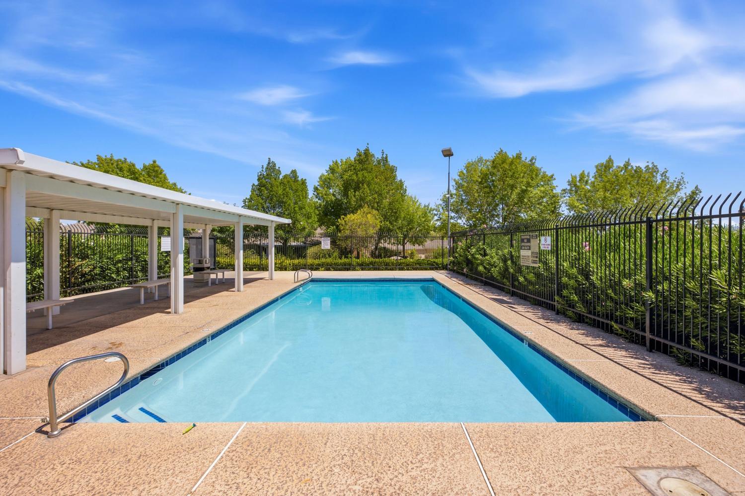 COTTON MANOR CONDOS - Residential