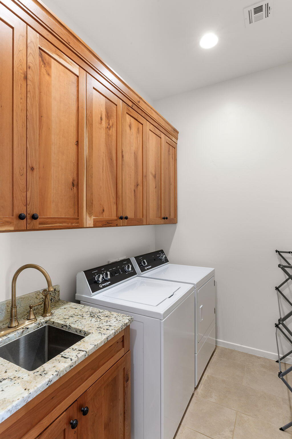 VINEYARD RIDGE - Residential