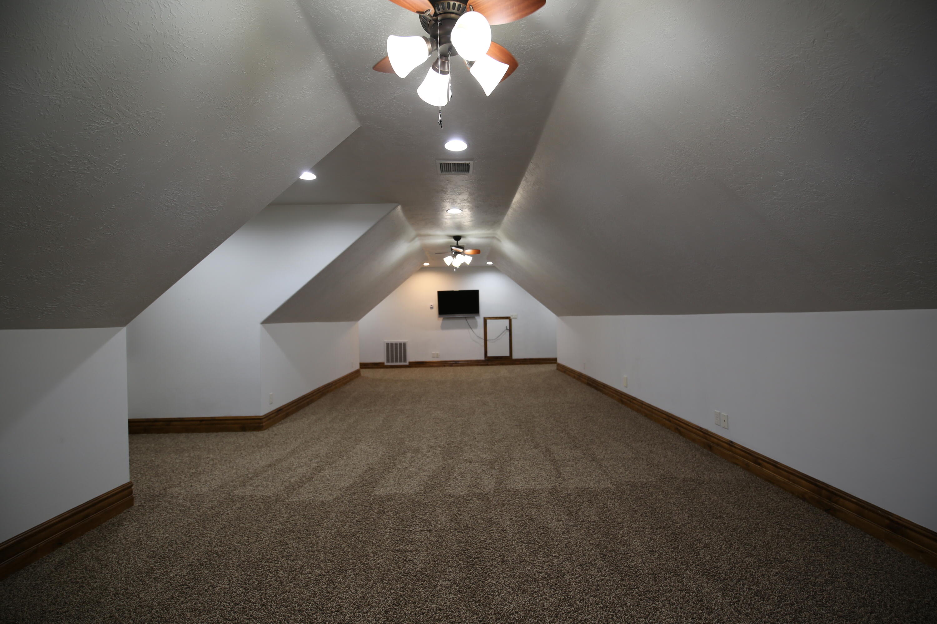FOREMASTER RIDGE - Residential